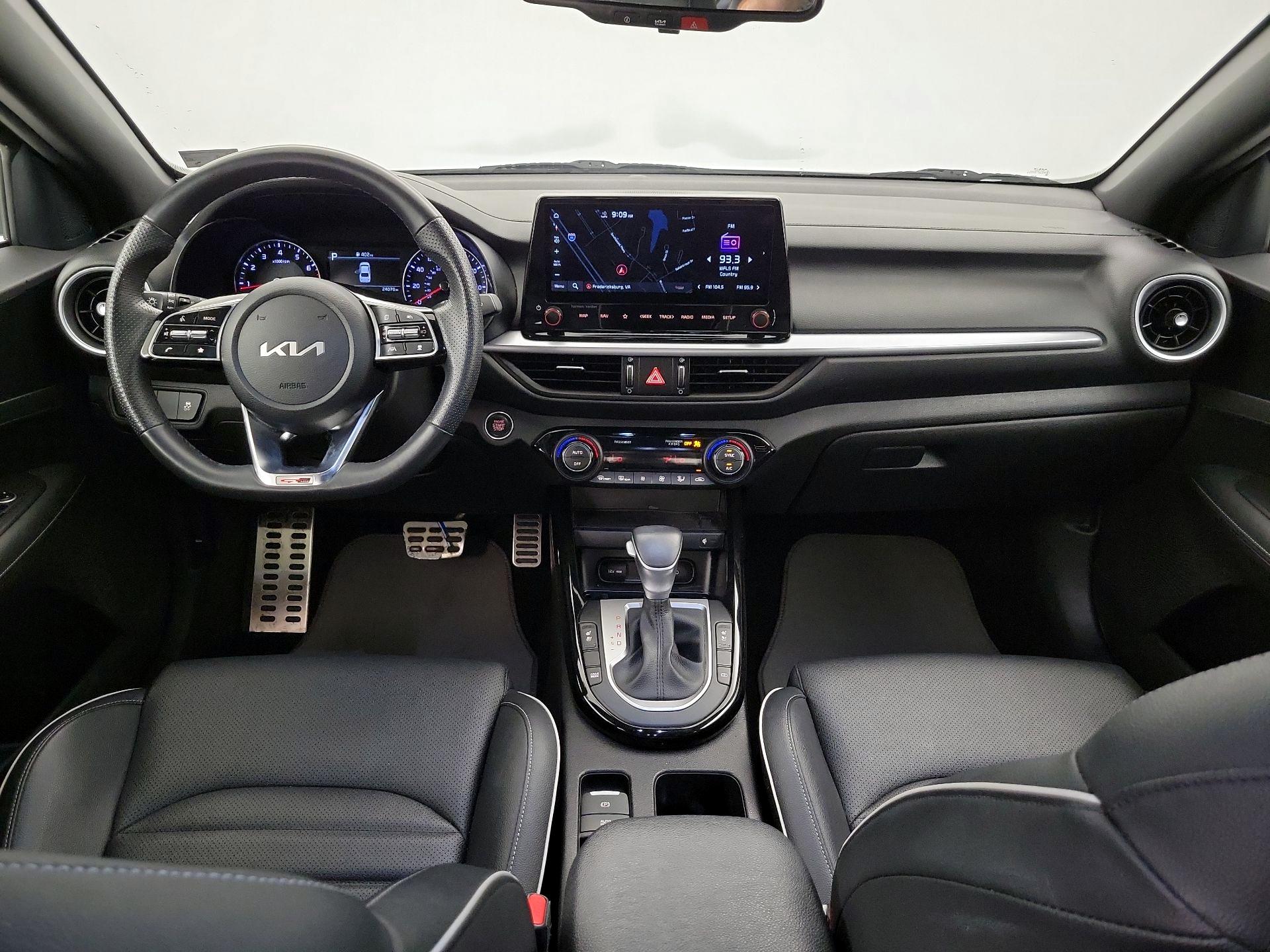 Thumbnail: 2023 Kia Forte - 9