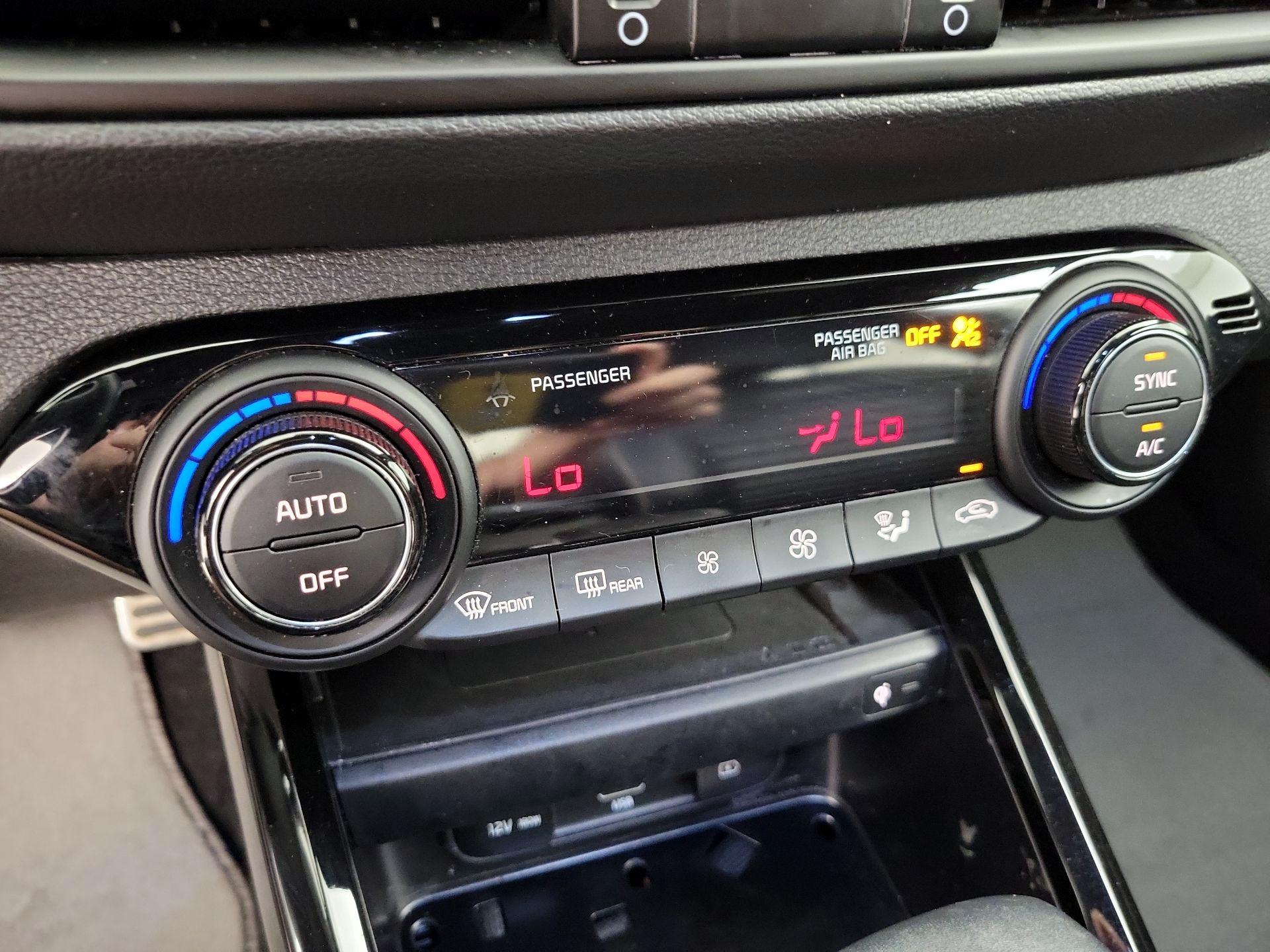 Thumbnail: 2023 Kia Forte - 17