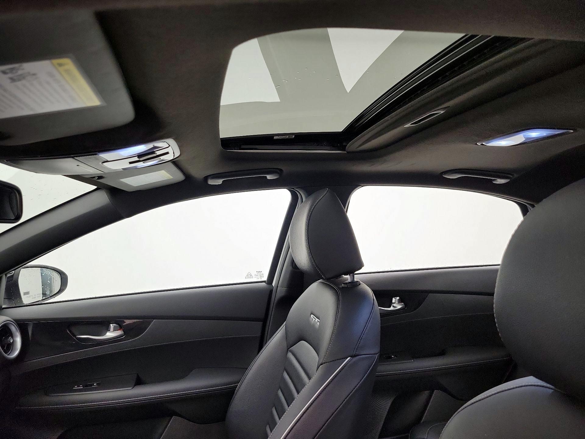 Thumbnail: 2023 Kia Forte - 20