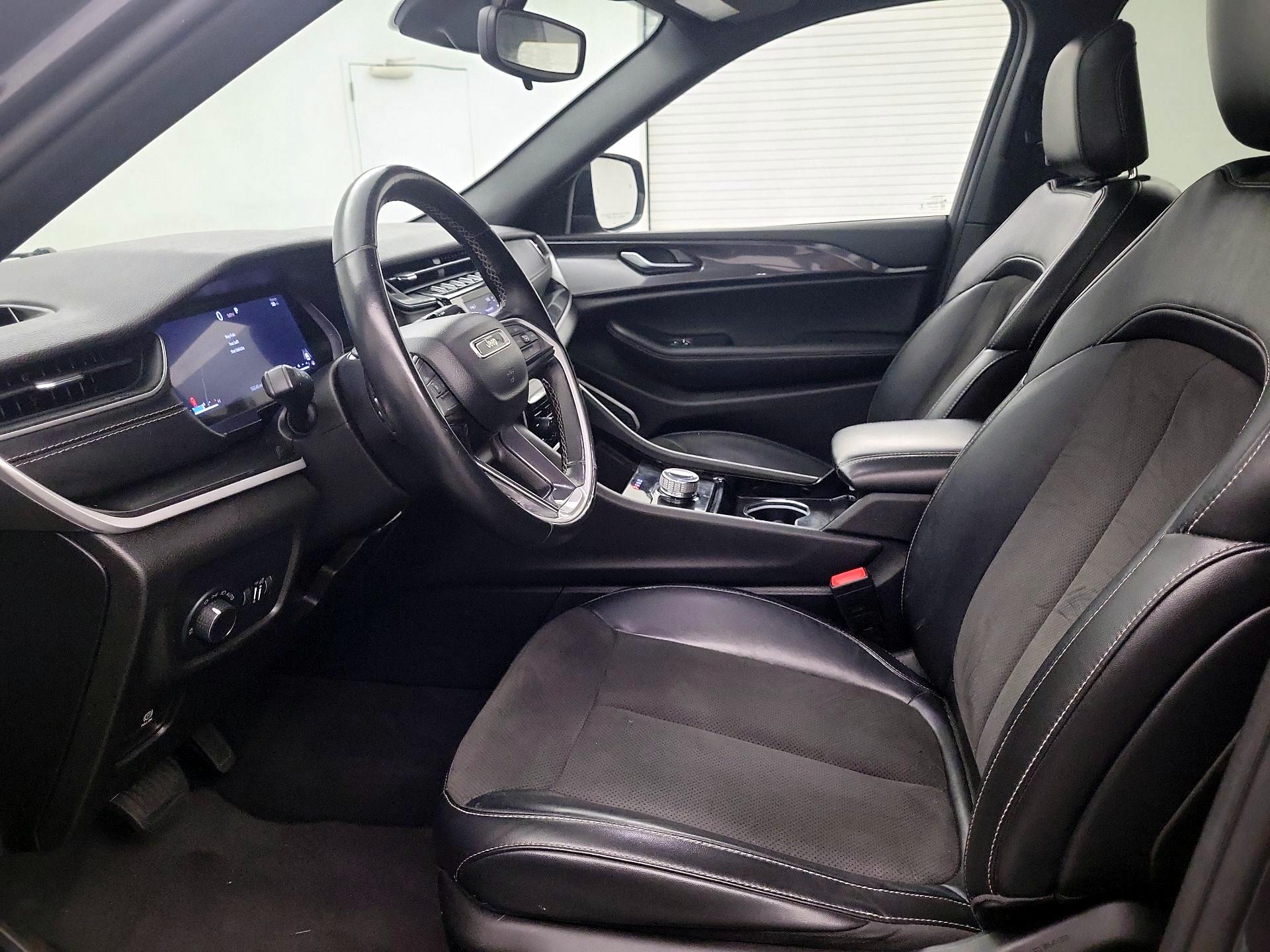 Thumbnail: 2022 Jeep Grand Cherokee - 11