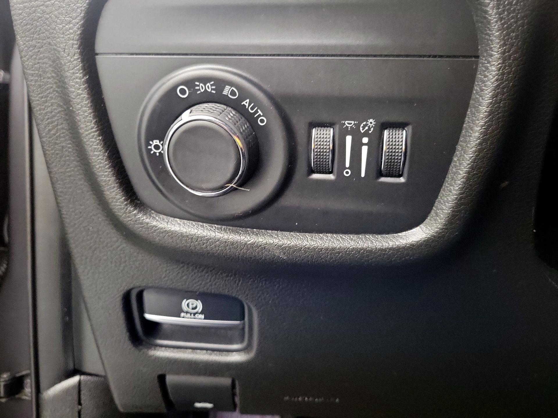 Thumbnail: 2022 Jeep Grand Cherokee - 13