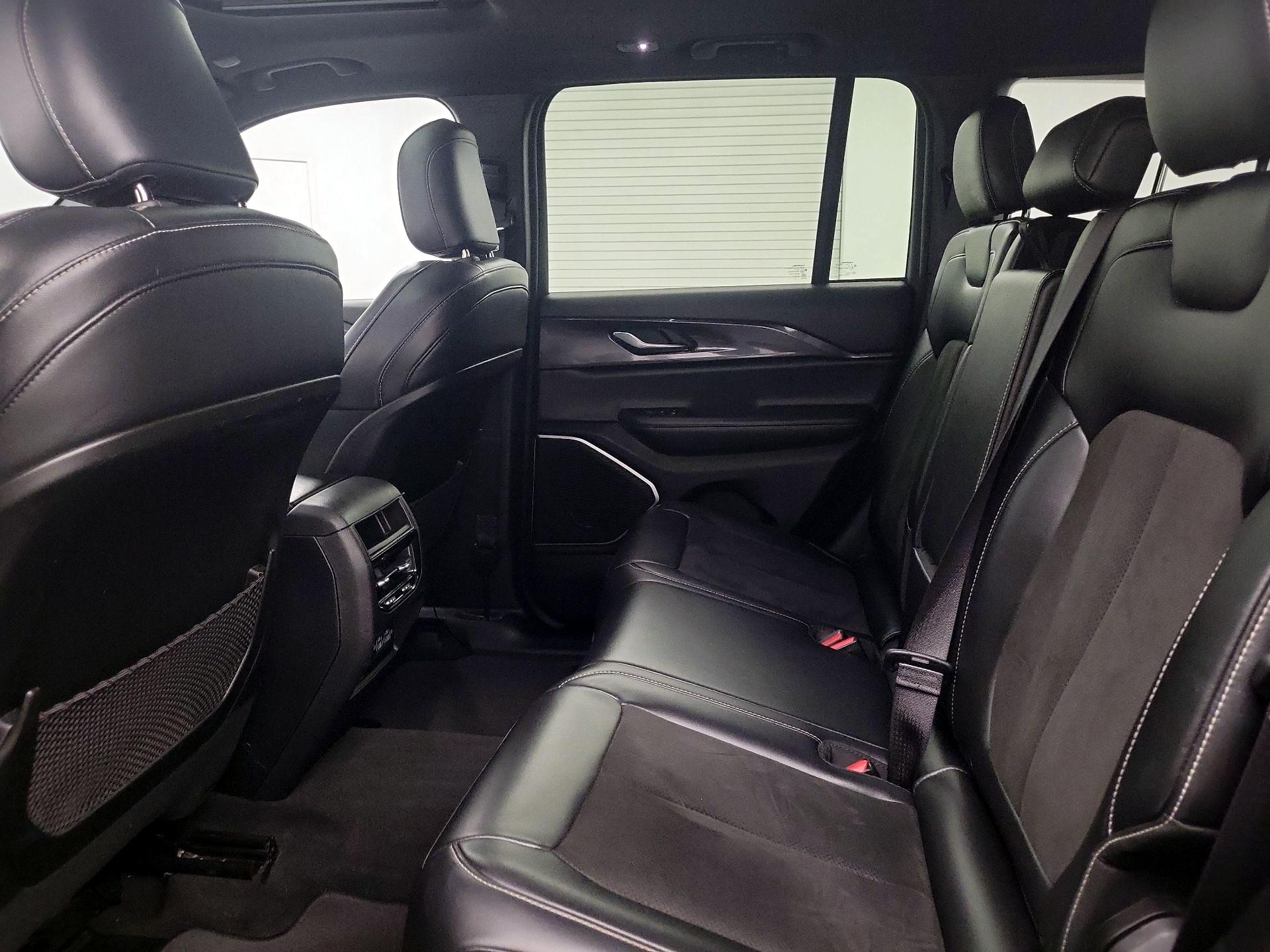 Thumbnail: 2022 Jeep Grand Cherokee - 20