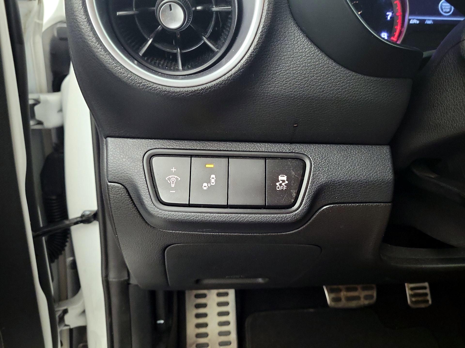 Thumbnail: 2023 Kia Forte - 13