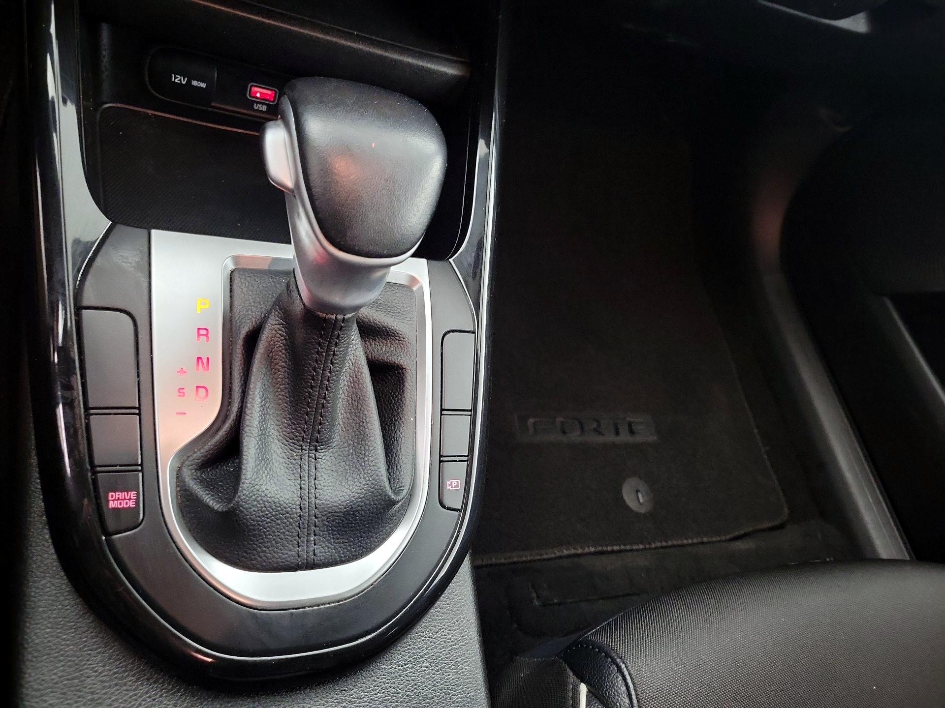 Thumbnail: 2023 Kia Forte - 18