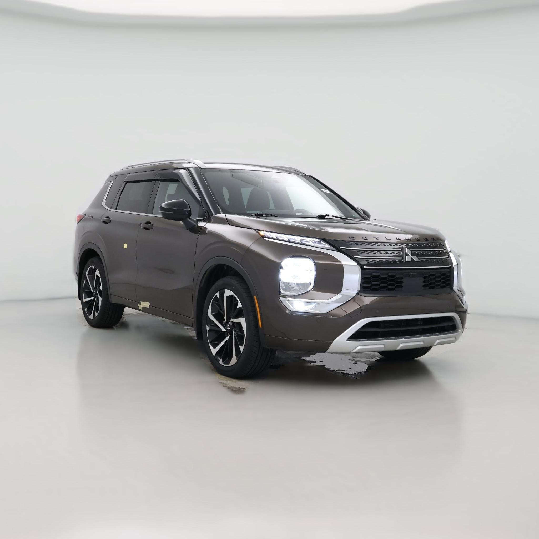 Thumbnail: 2022 Mitsubishi Outlander - 1