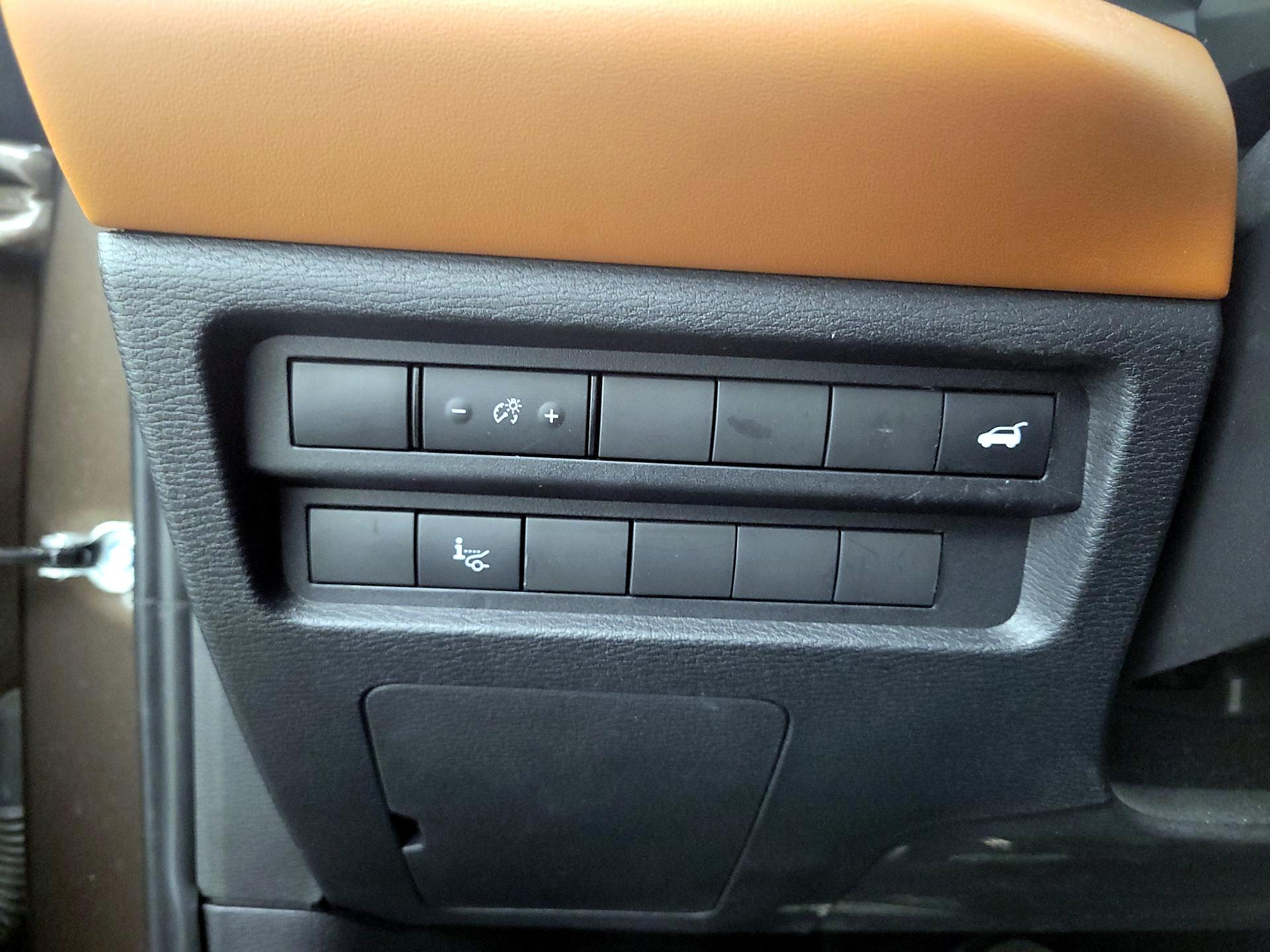 Thumbnail: 2022 Mitsubishi Outlander - 13