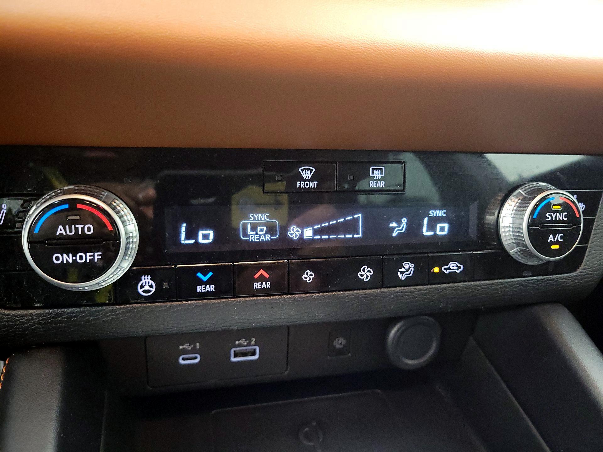 Thumbnail: 2022 Mitsubishi Outlander - 17