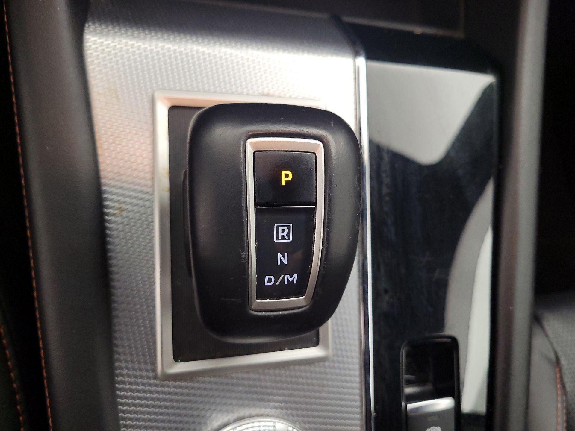 Thumbnail: 2022 Mitsubishi Outlander - 18