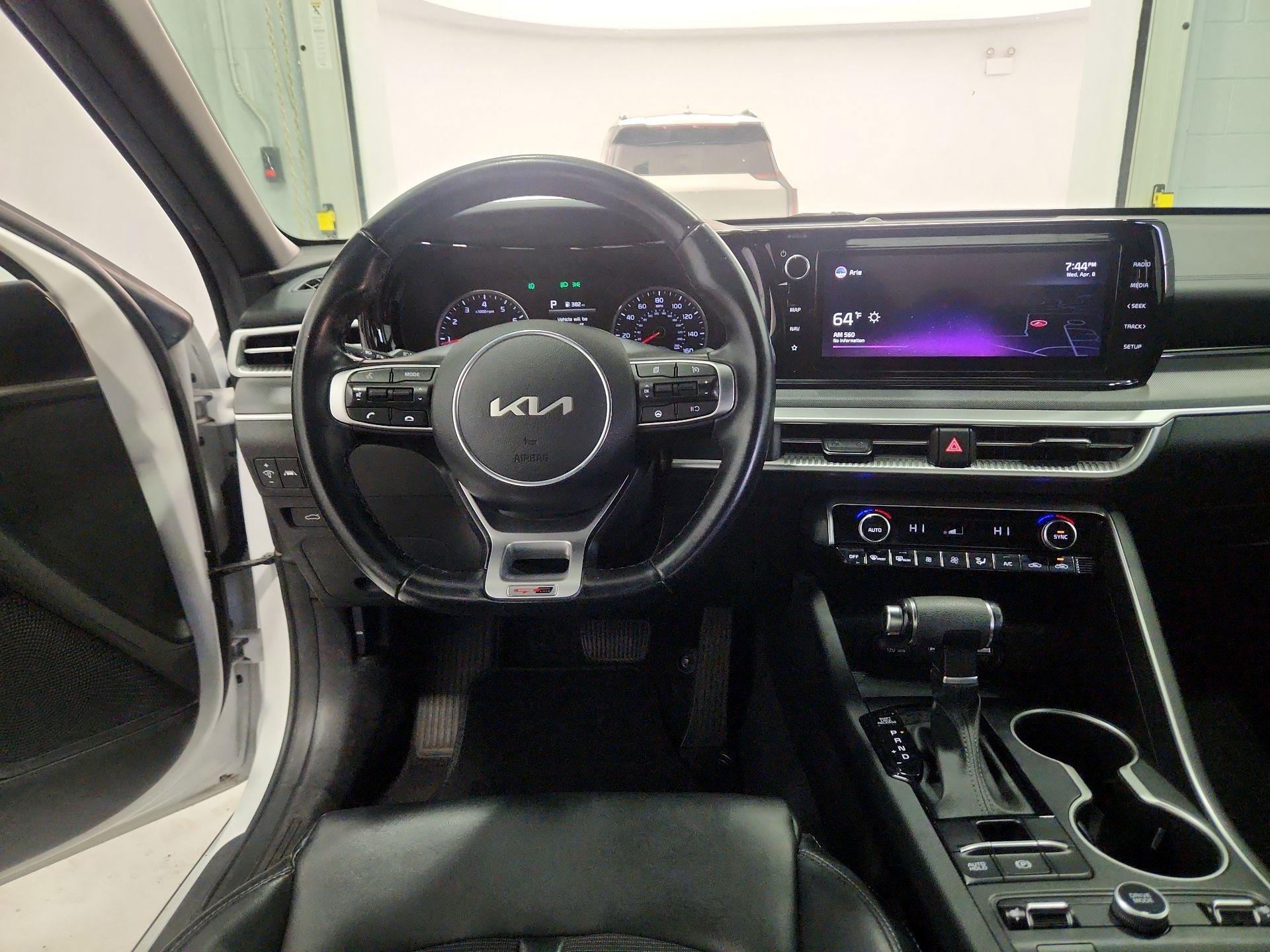 Thumbnail: 2022 Kia K5 - 9