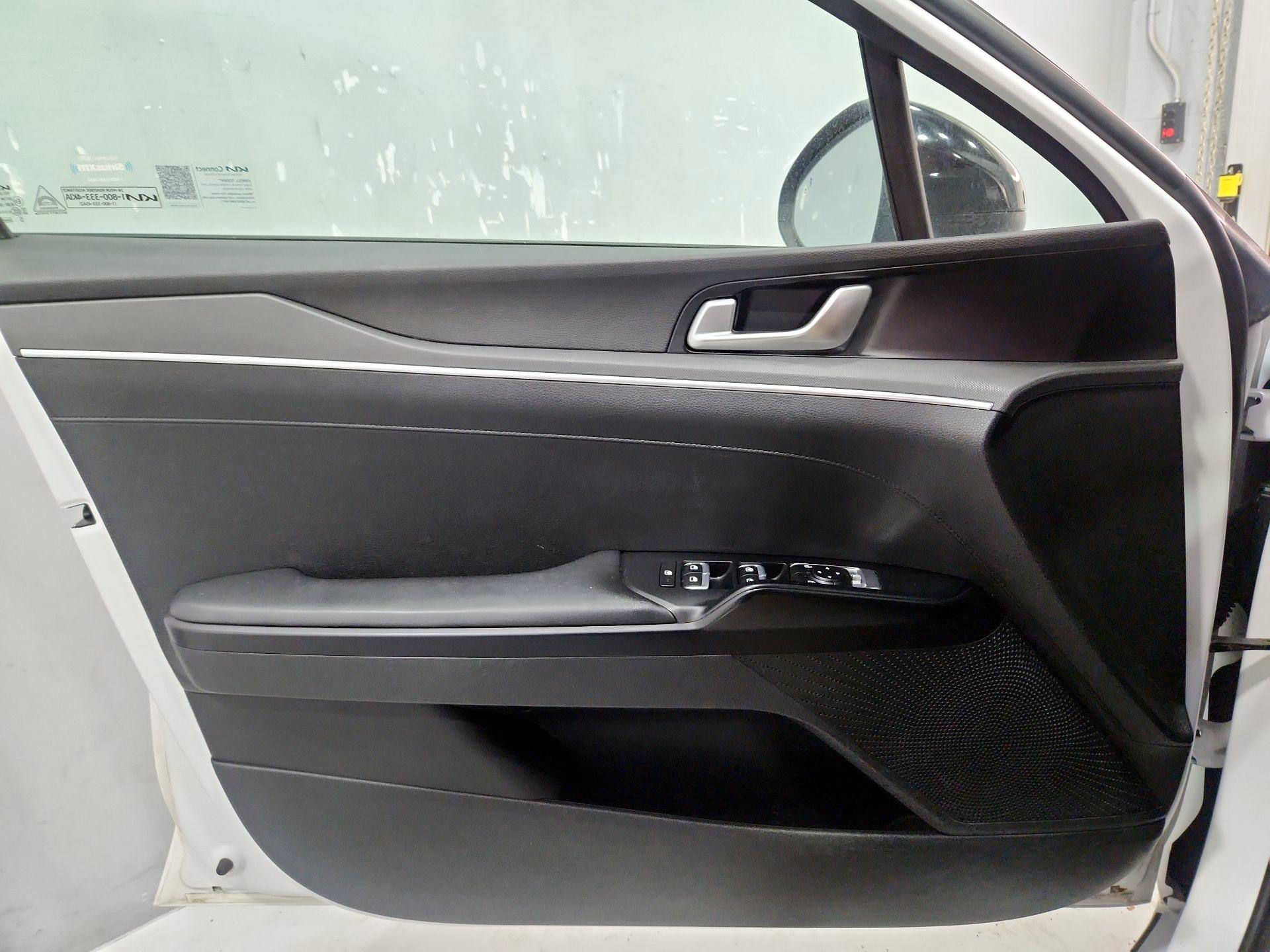 Thumbnail: 2022 Kia K5 - 12