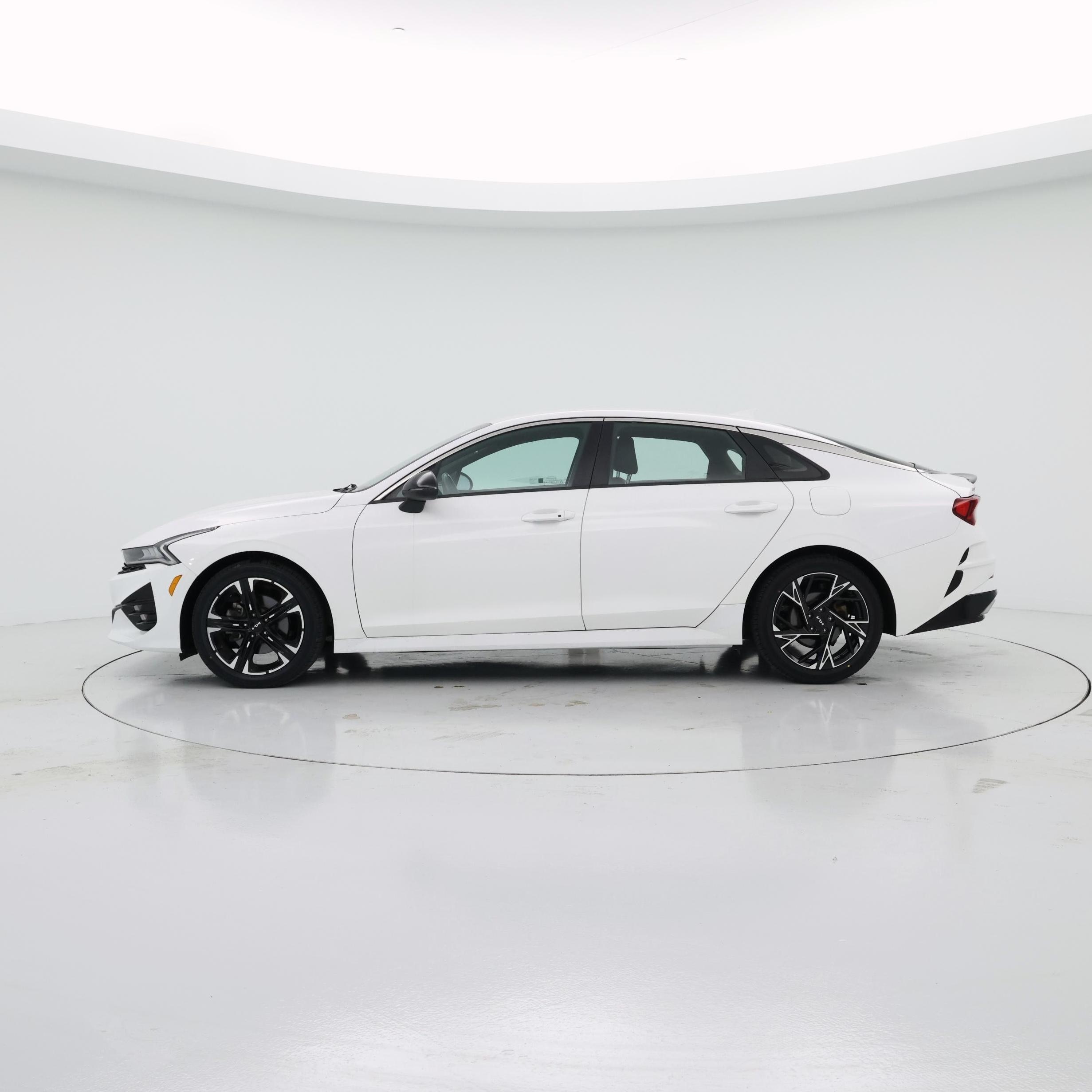 Thumbnail: 2022 Kia K5 - 3