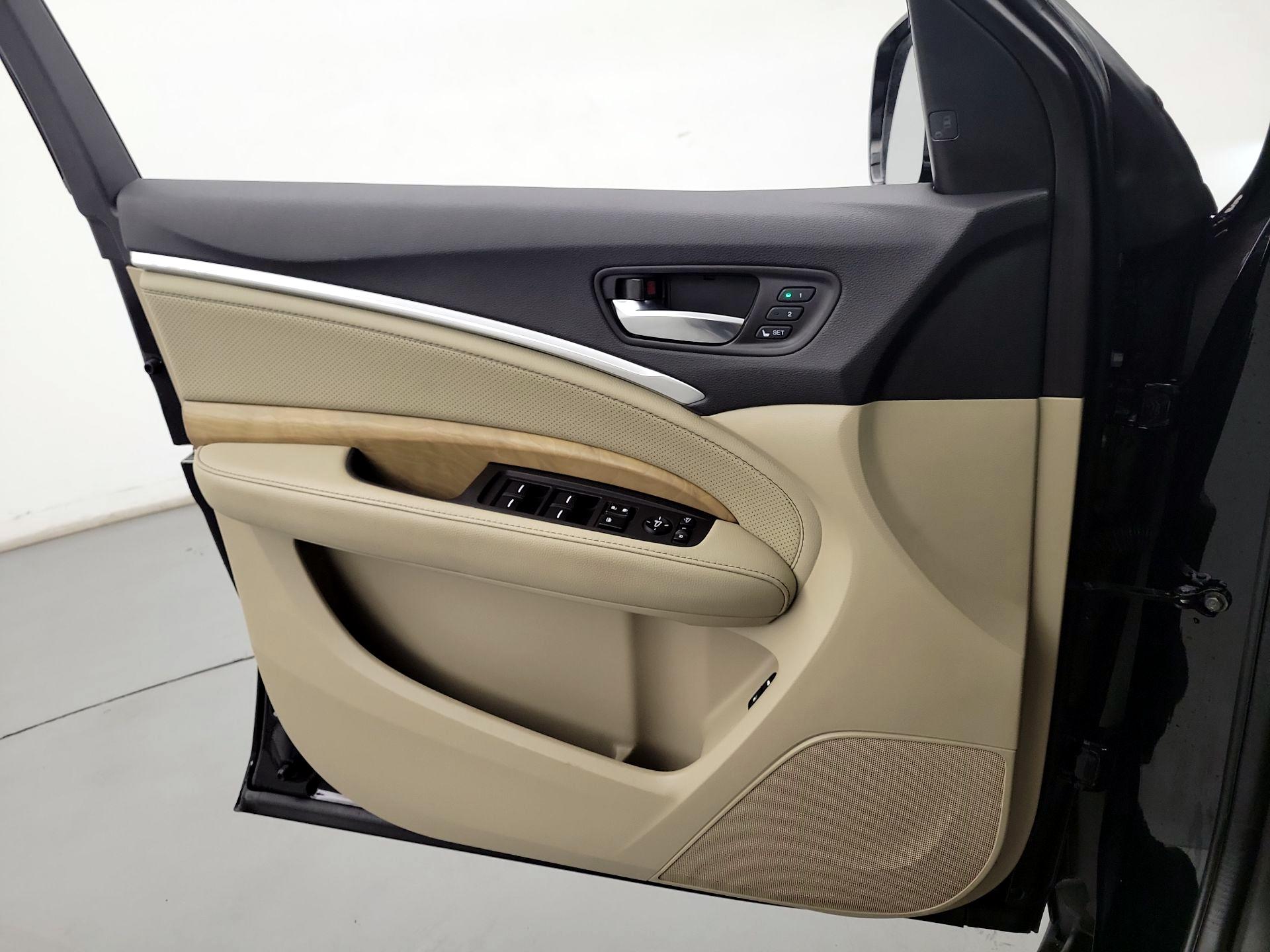 Thumbnail: 2020 Acura MDX - 12