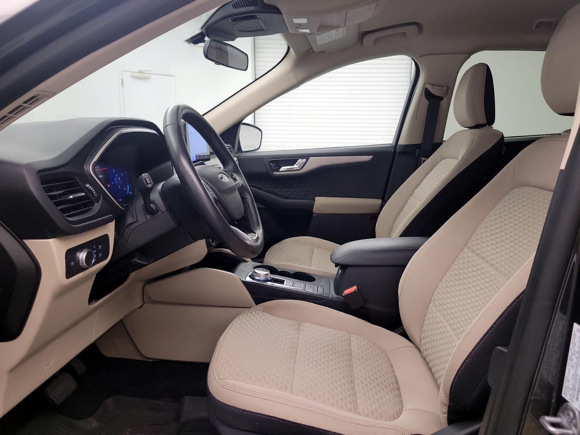 Thumbnail: 2020 Ford Escape - 11