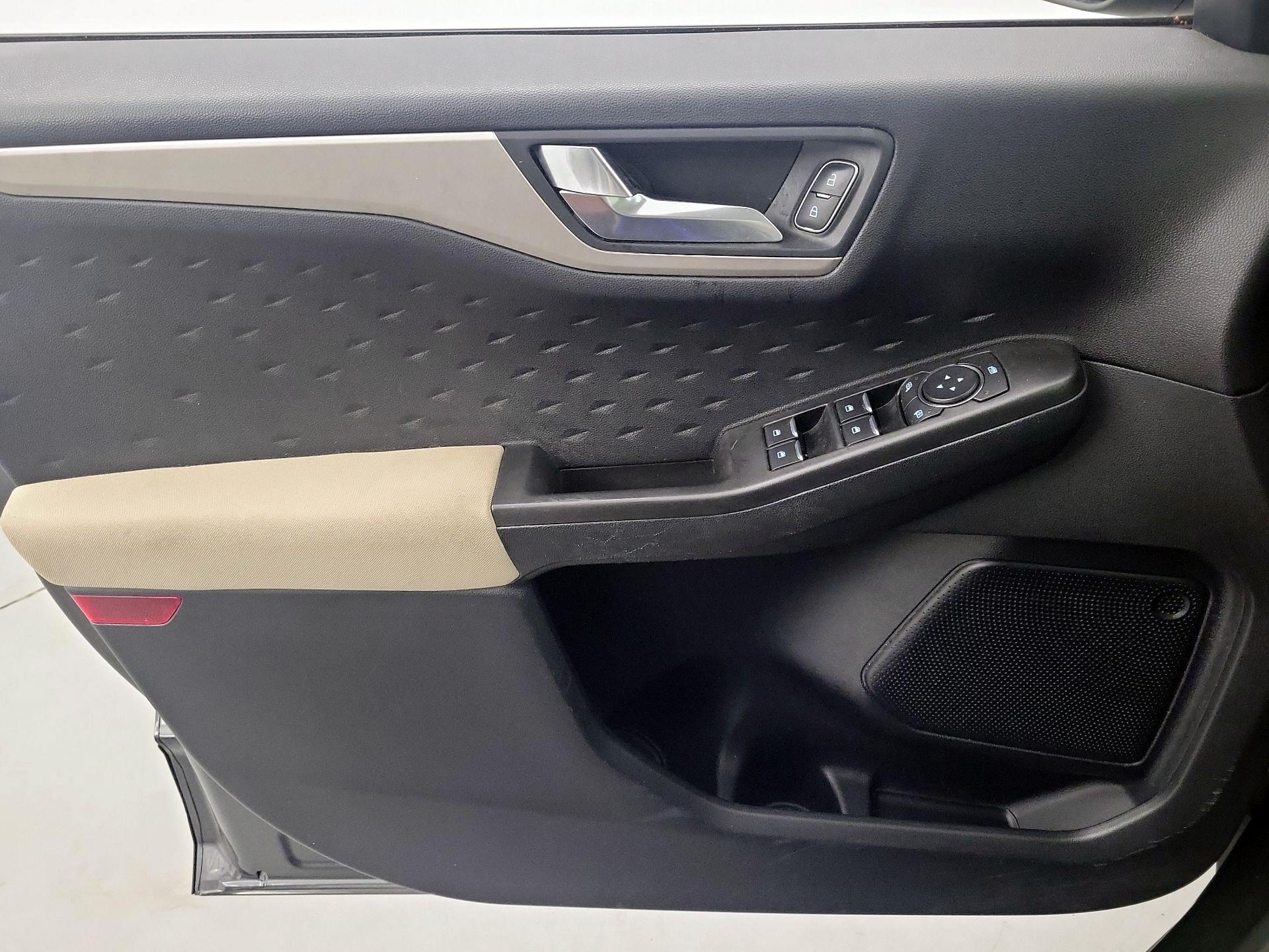 Thumbnail: 2020 Ford Escape - 12