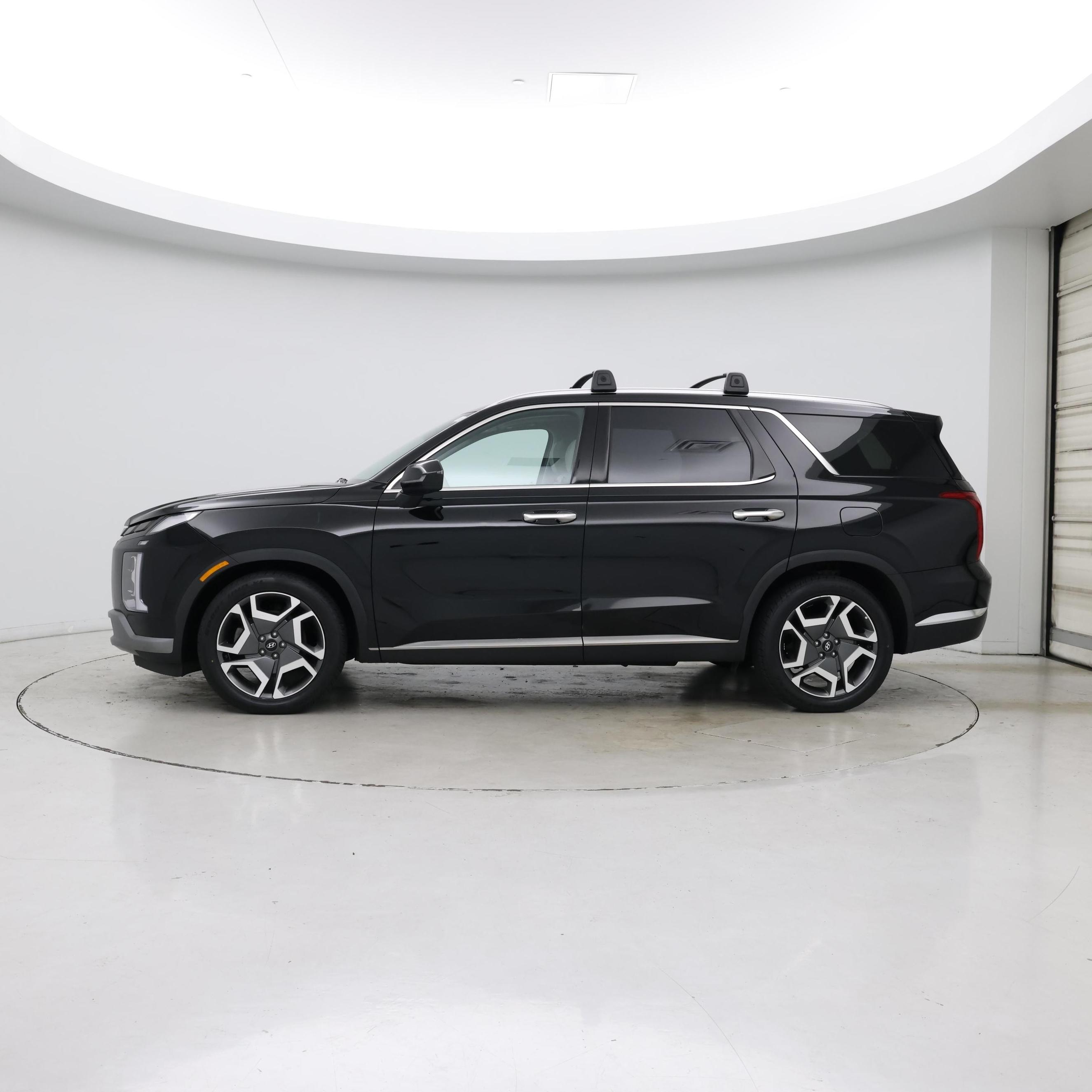 Thumbnail: 2023 Hyundai Palisade - 3