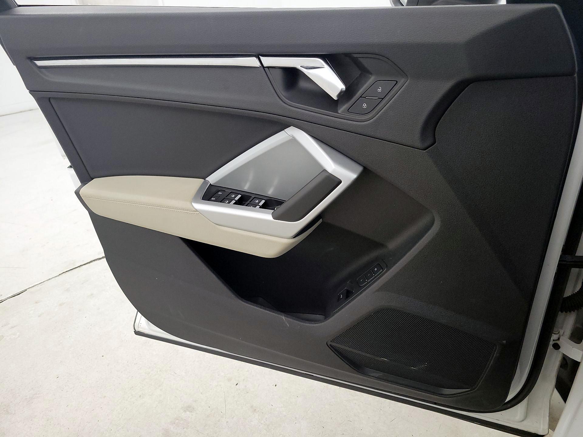 Thumbnail: 2022 Audi Q3 - 12