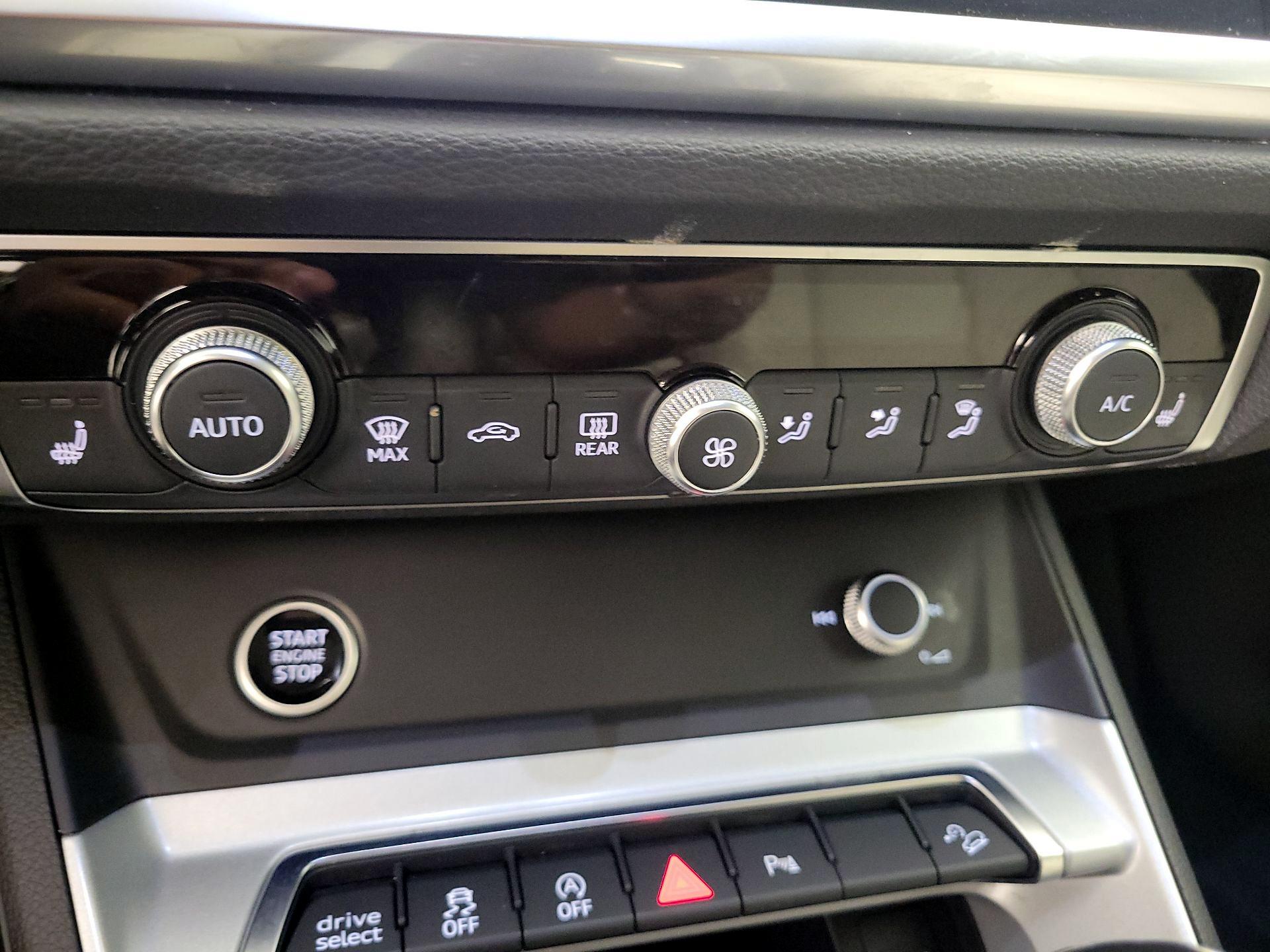 Thumbnail: 2022 Audi Q3 - 16