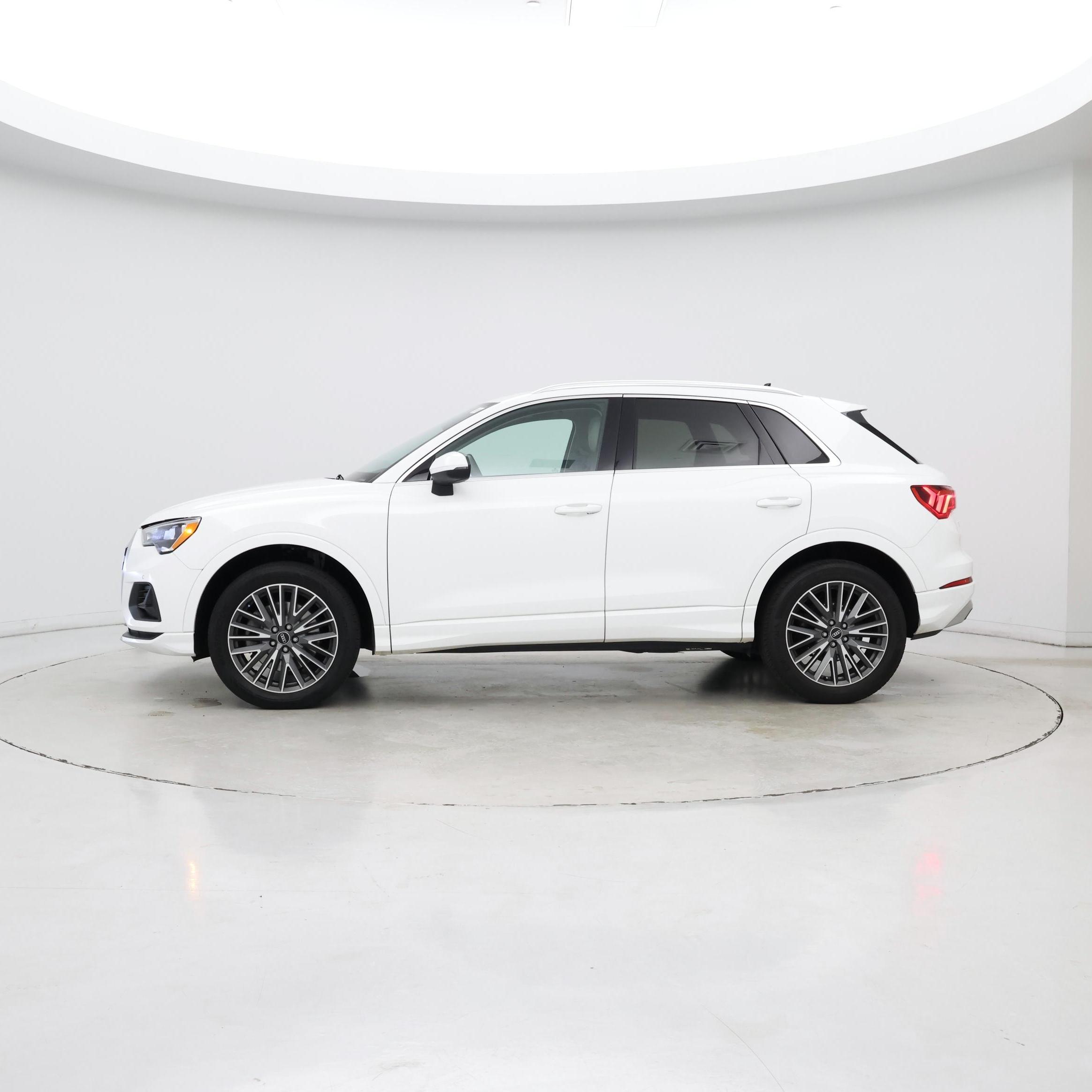 Thumbnail: 2022 Audi Q3 - 3