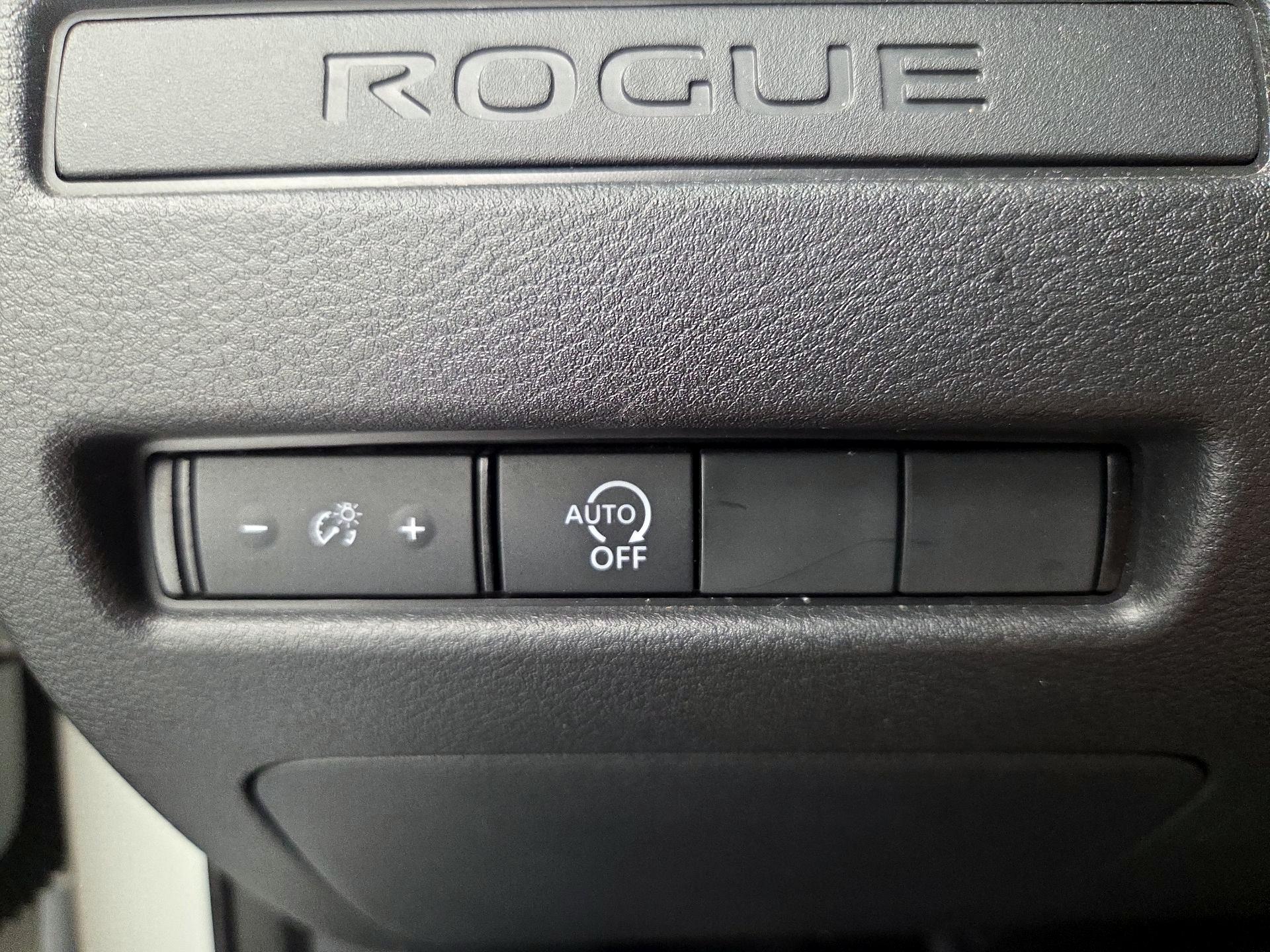 Thumbnail: 2023 Nissan Rogue - 13