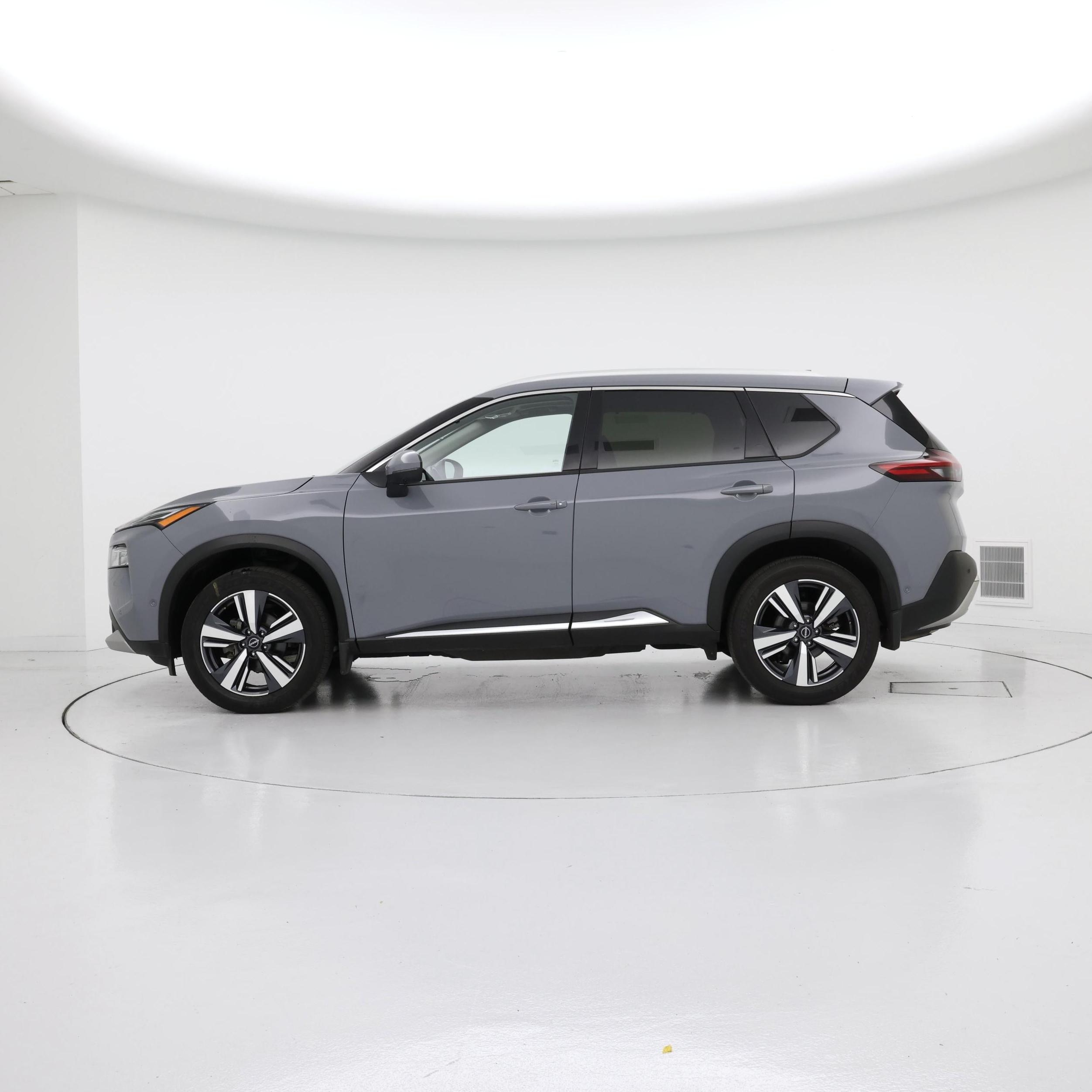 Thumbnail: 2023 Nissan Rogue - 3