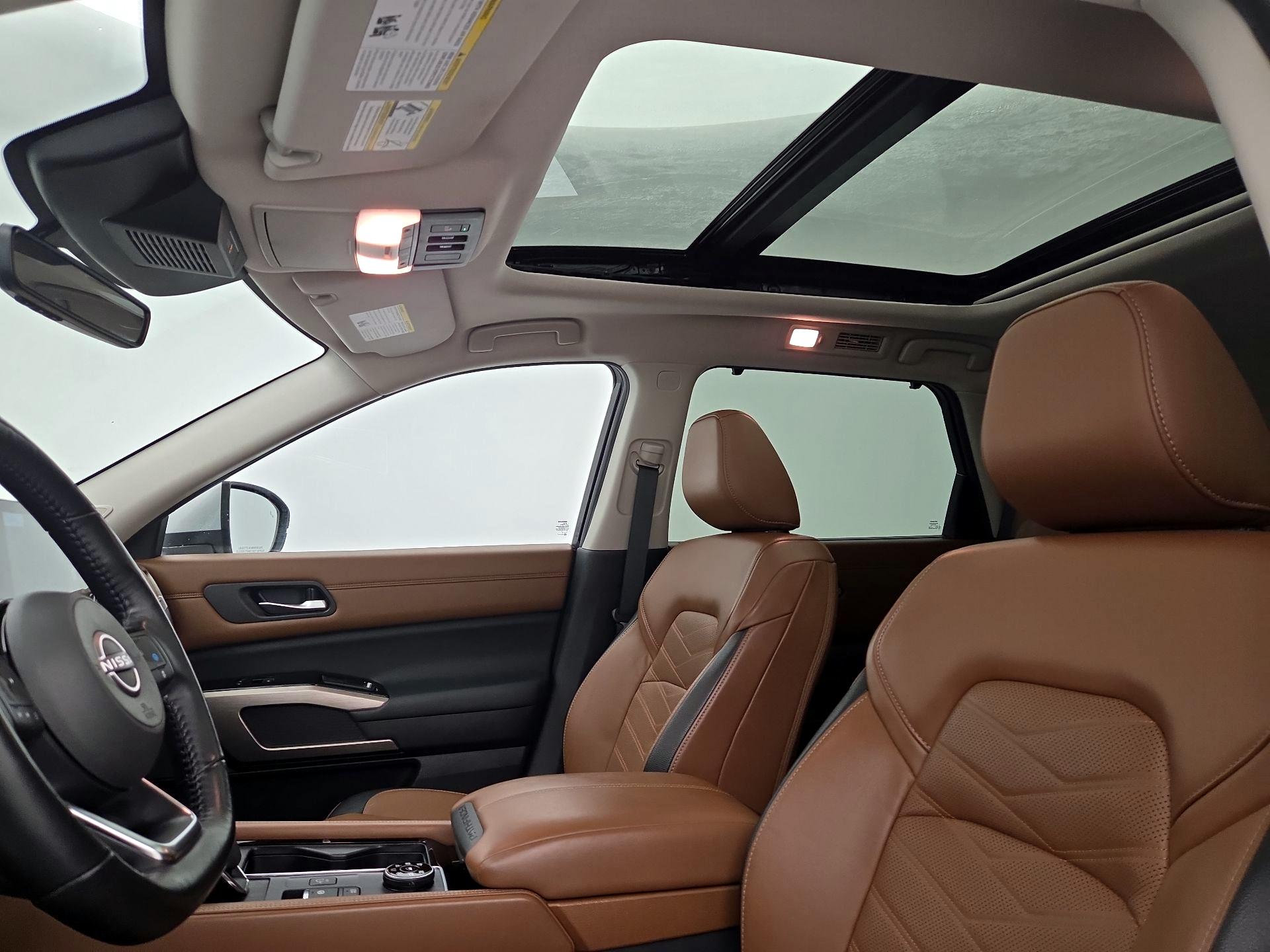 Thumbnail: 2023 Nissan Pathfinder - 20