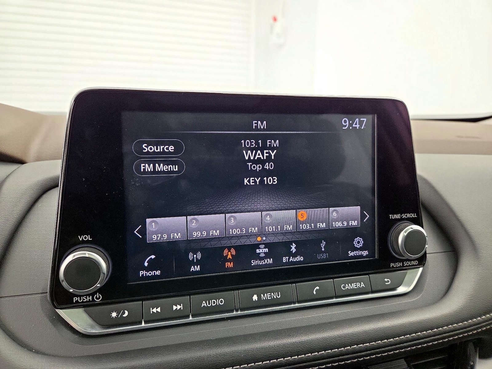 2021 Nissan Rogue SV - Photo 16
