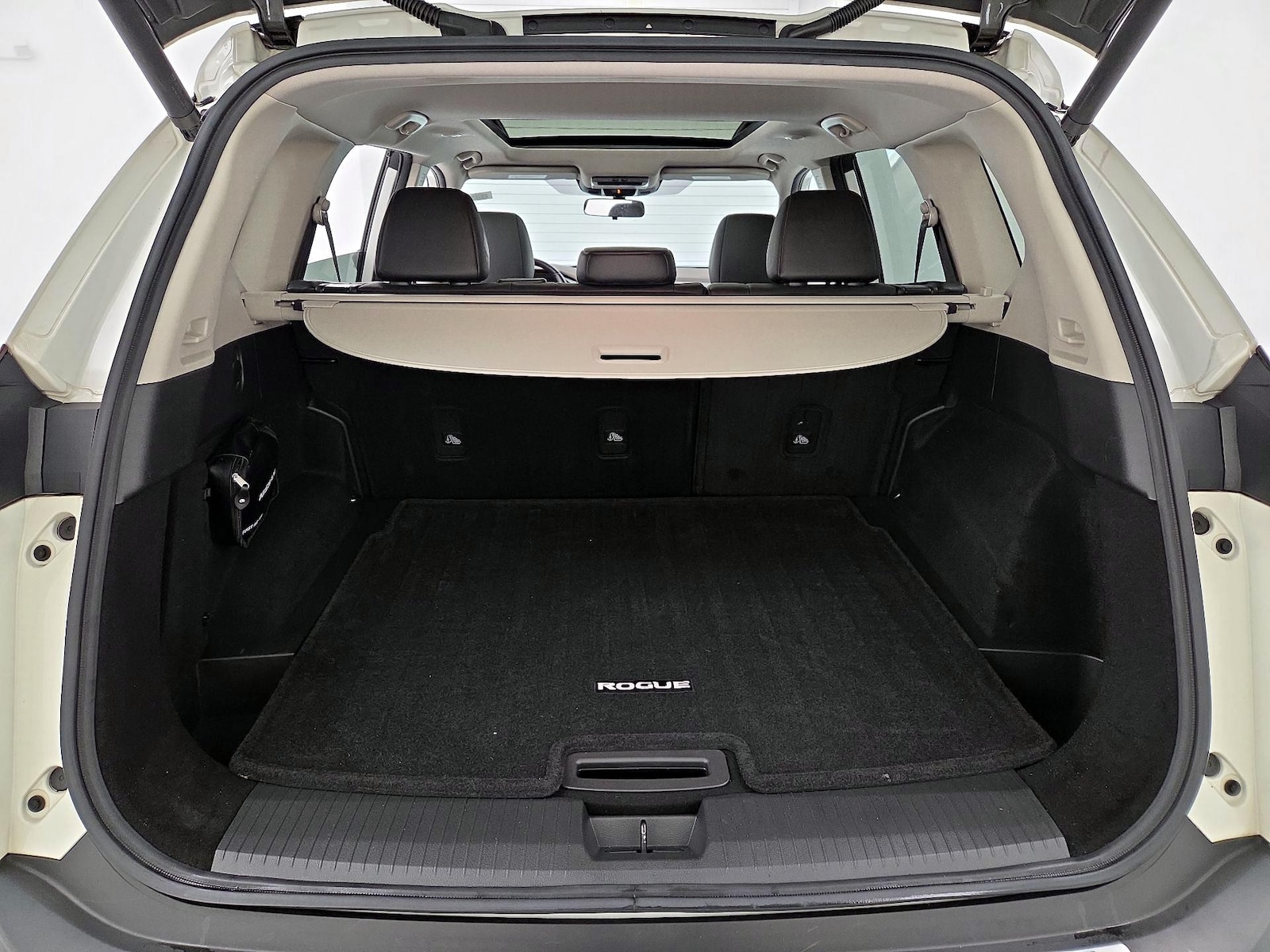 2021 Nissan Rogue SV - Photo 22