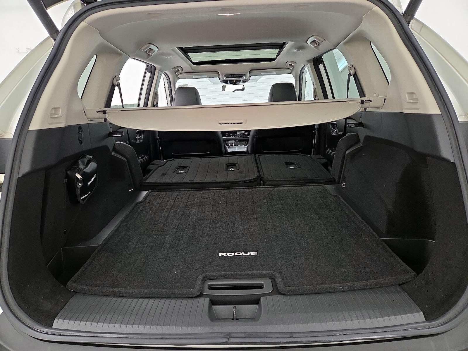 2021 Nissan Rogue SV - Photo 23