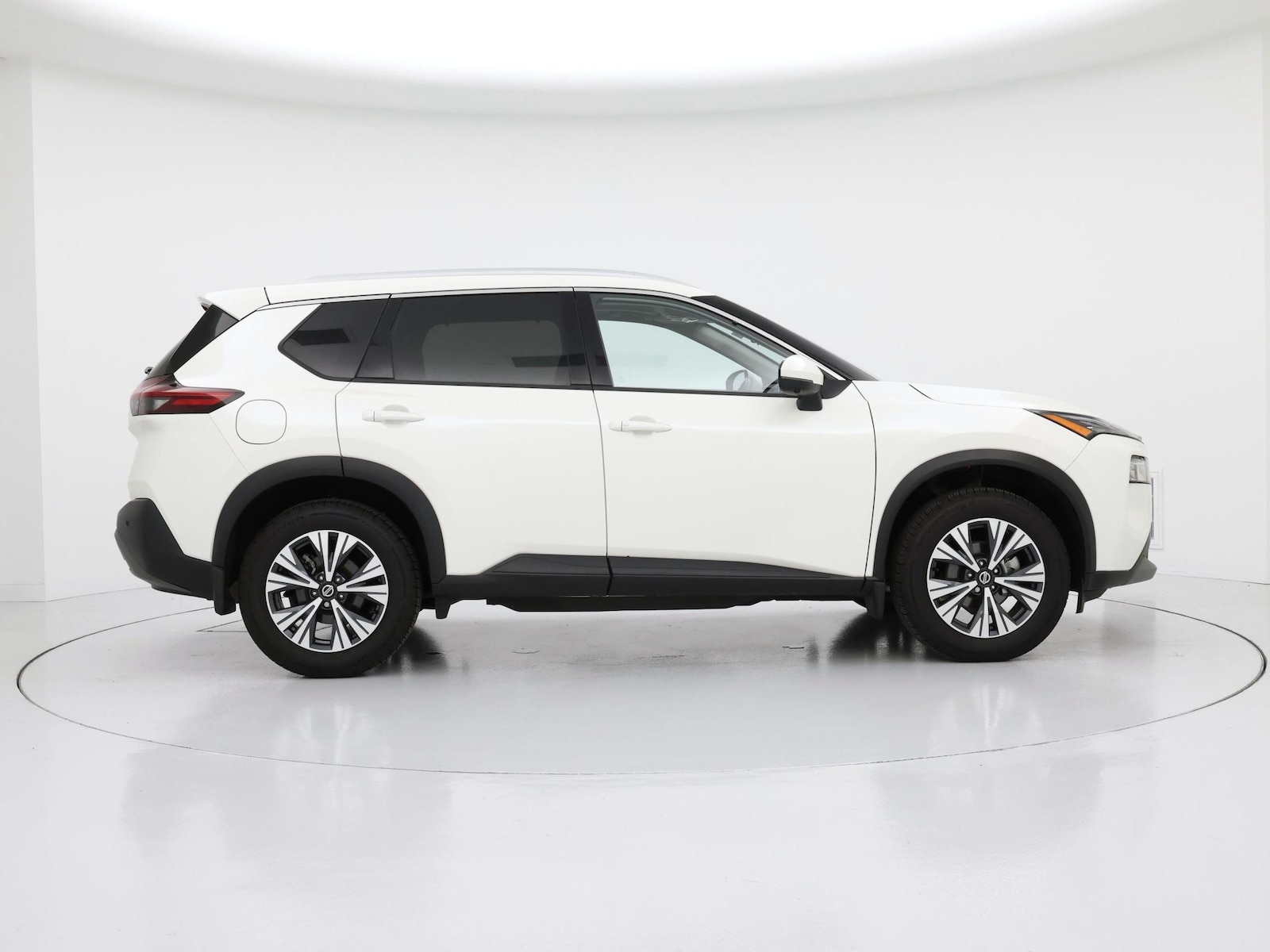 2021 Nissan Rogue SV - Photo 8