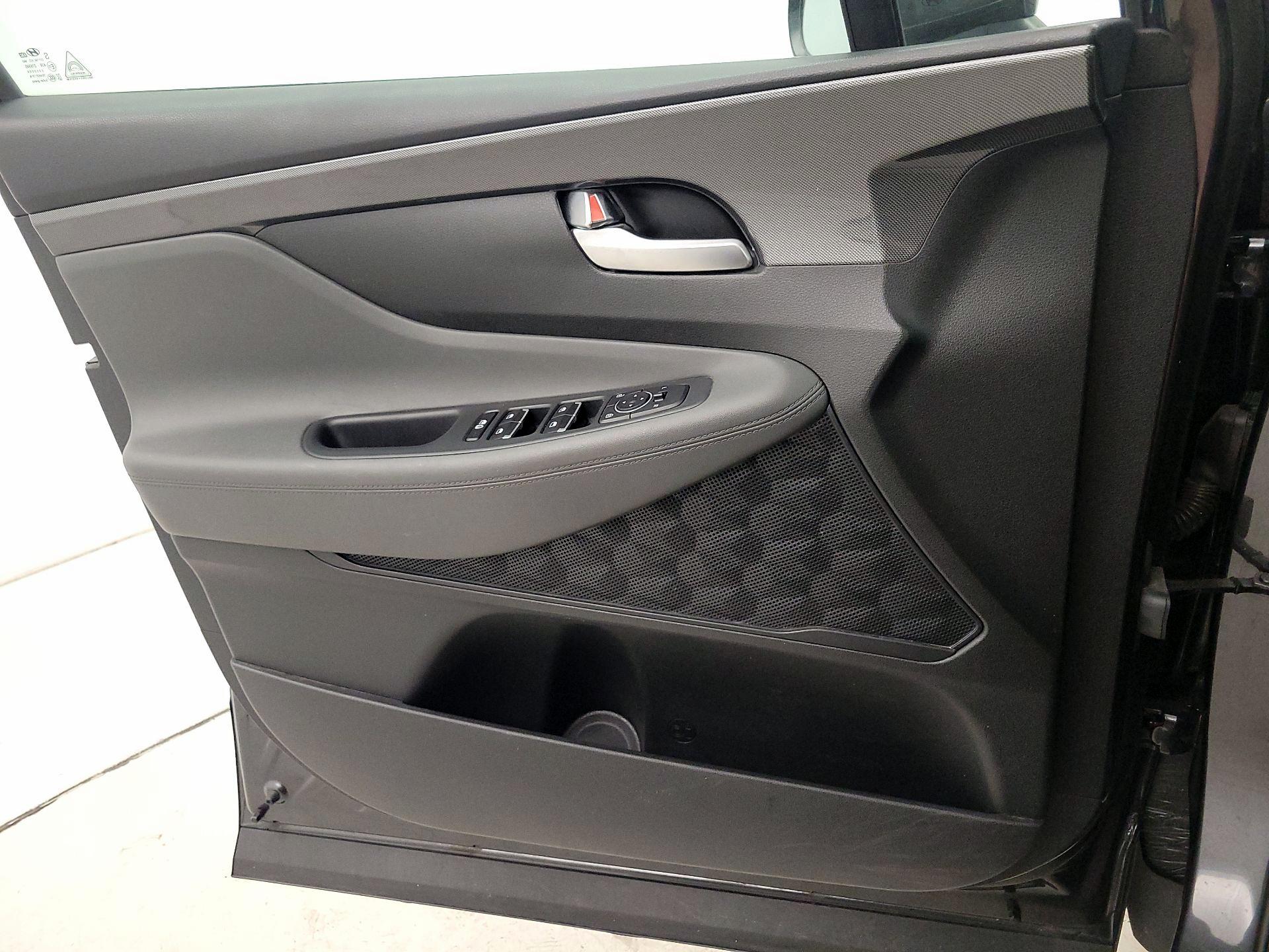 Thumbnail: 2023 Hyundai Santa Fe - 12