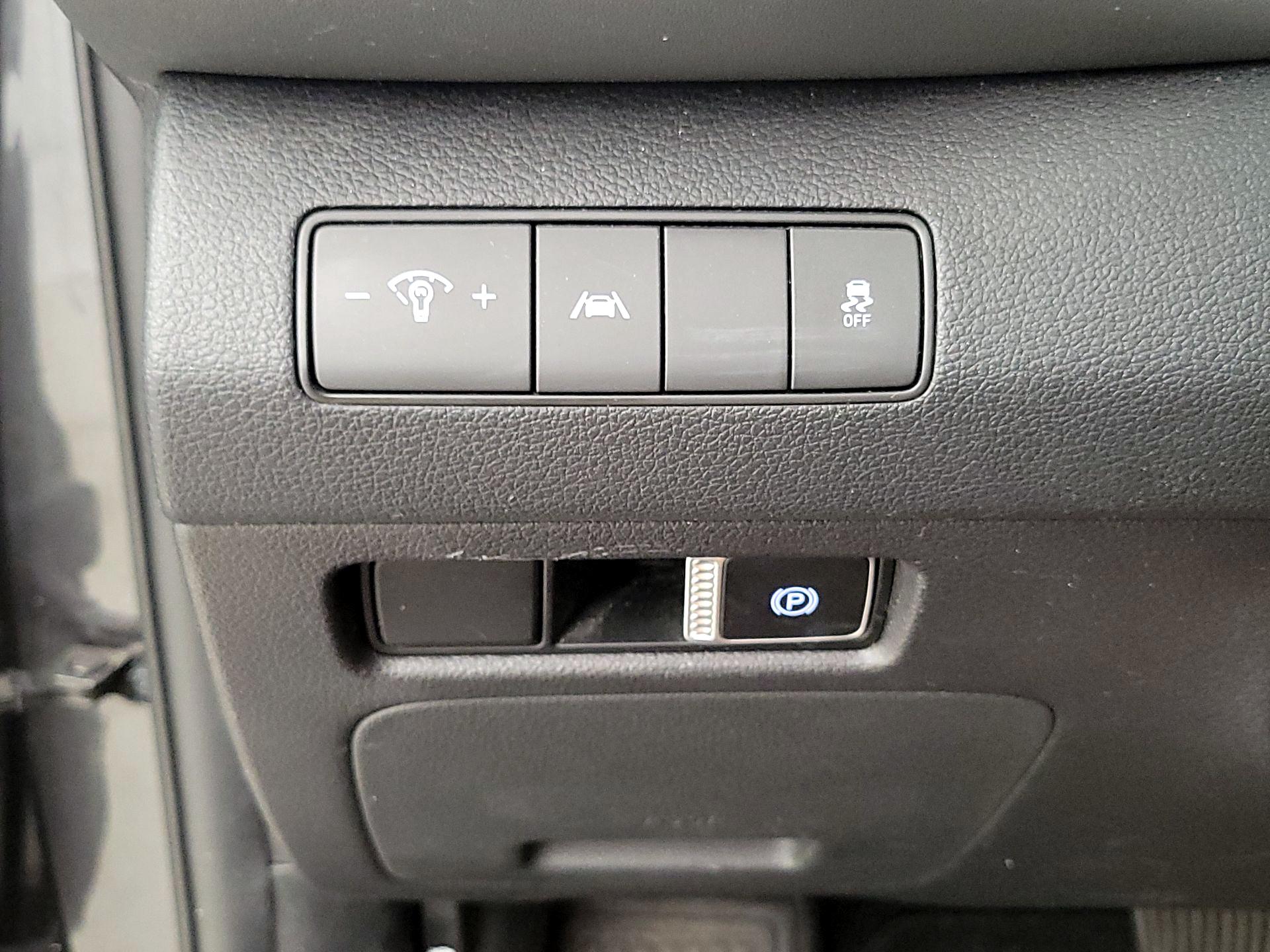 Thumbnail: 2023 Hyundai Santa Fe - 13