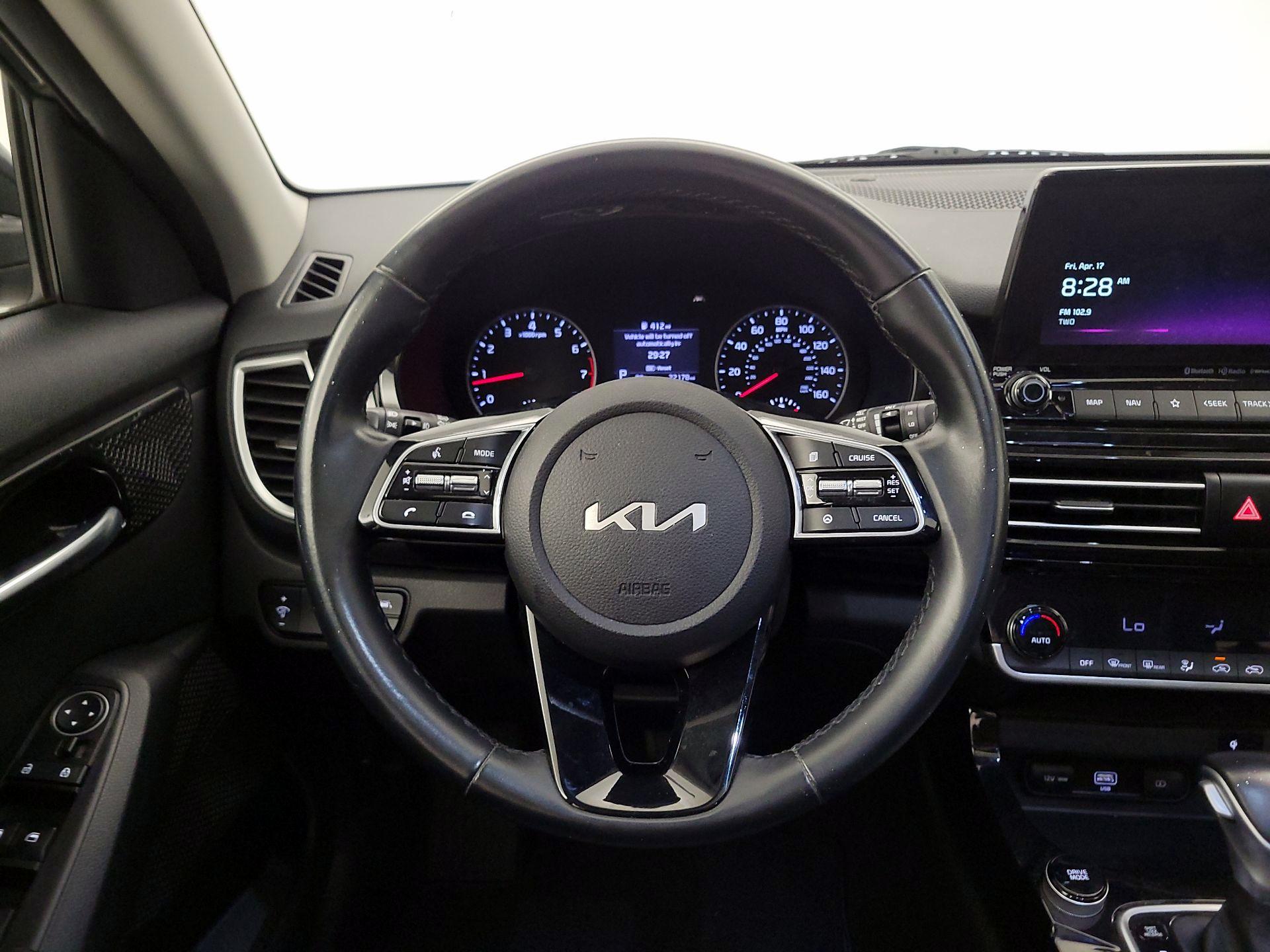 Thumbnail: 2023 Kia Seltos - 10