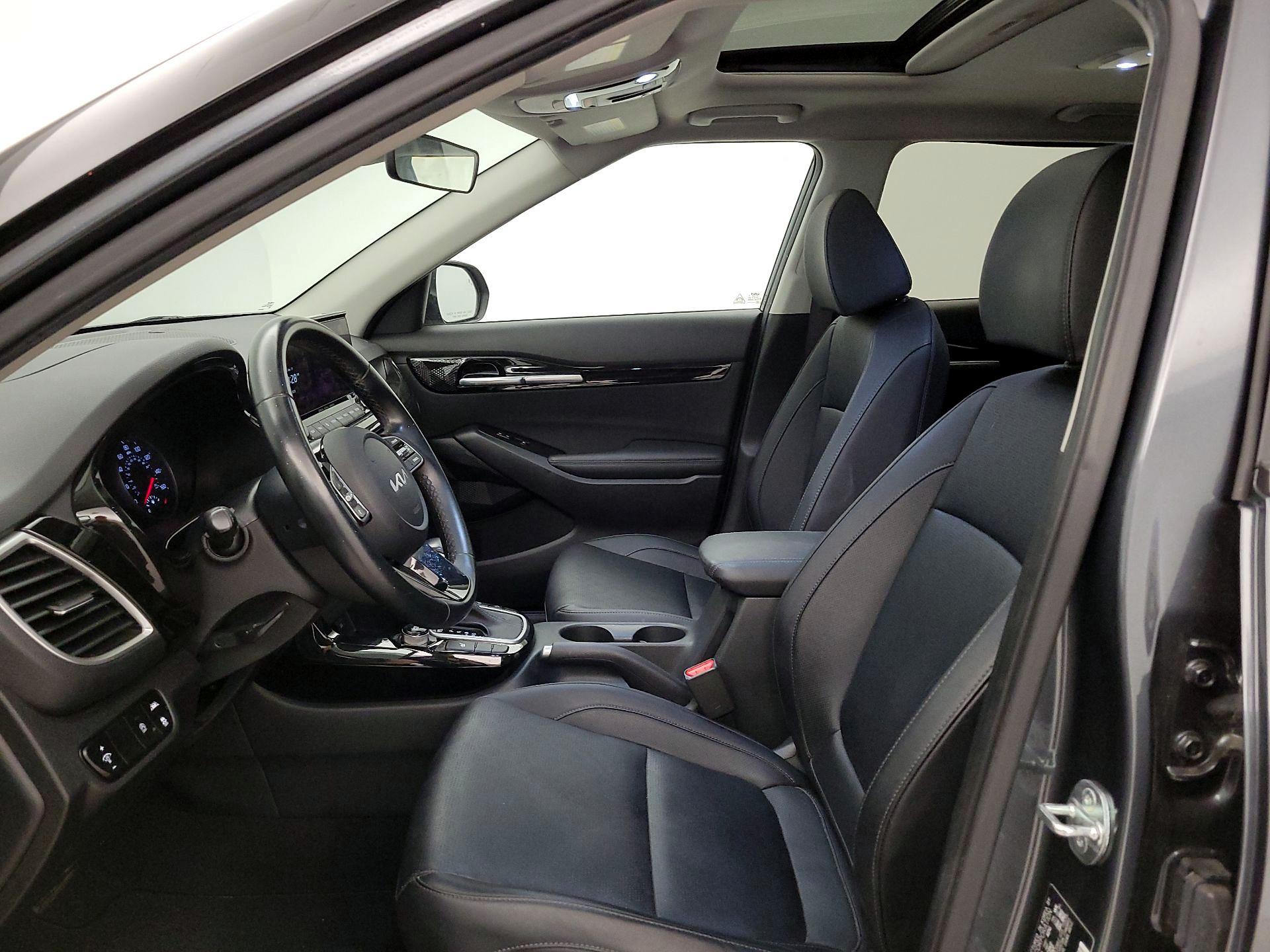 Thumbnail: 2023 Kia Seltos - 11