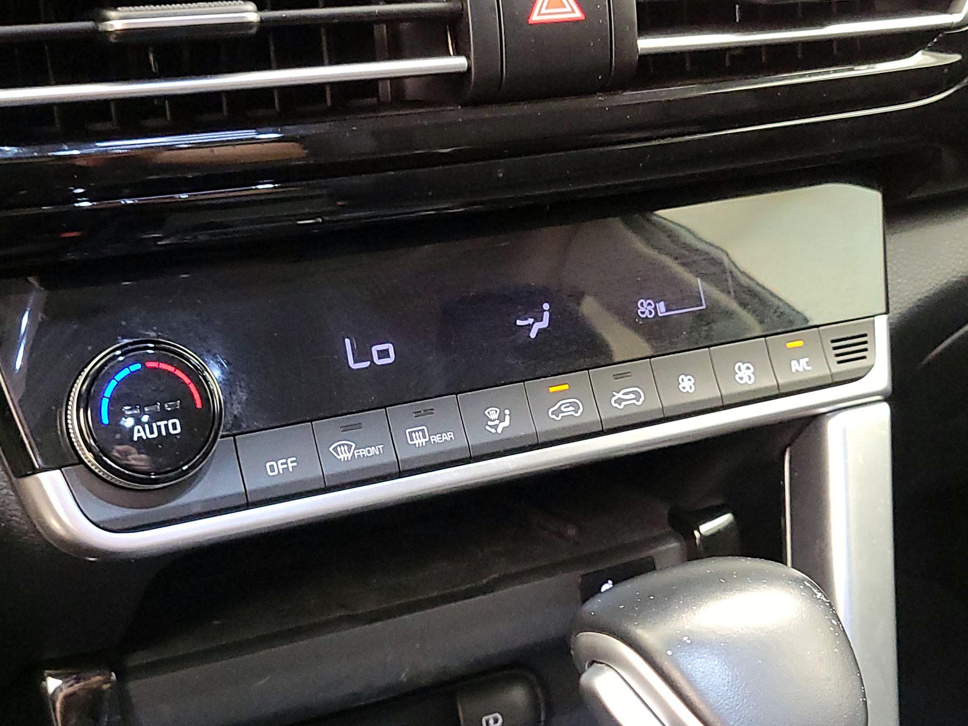 Thumbnail: 2023 Kia Seltos - 16