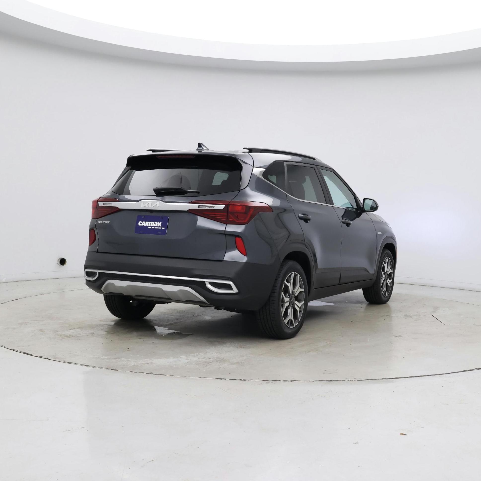 Thumbnail: 2023 Kia Seltos - 8