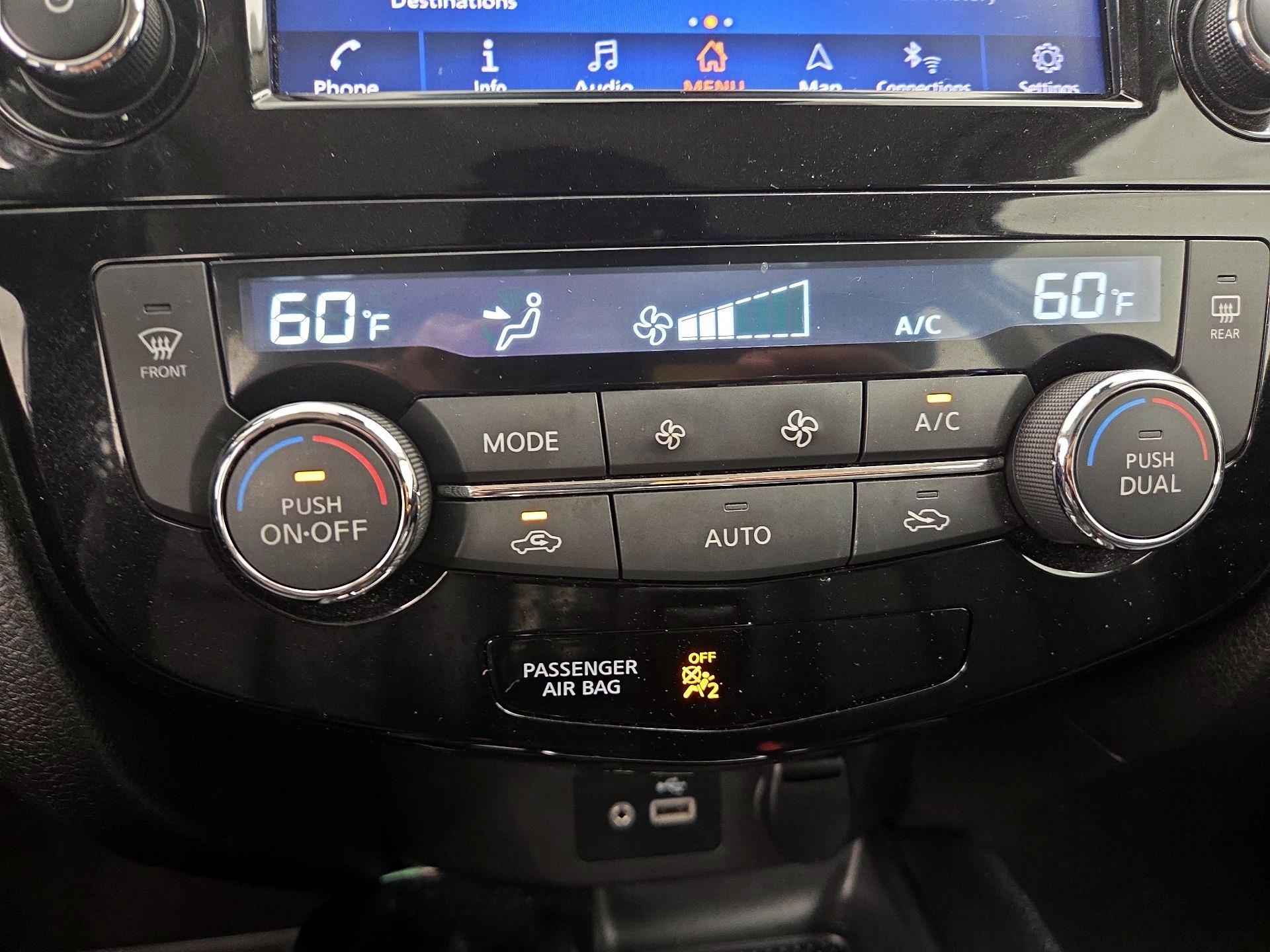 Thumbnail: 2022 Nissan Rogue Sport - 17