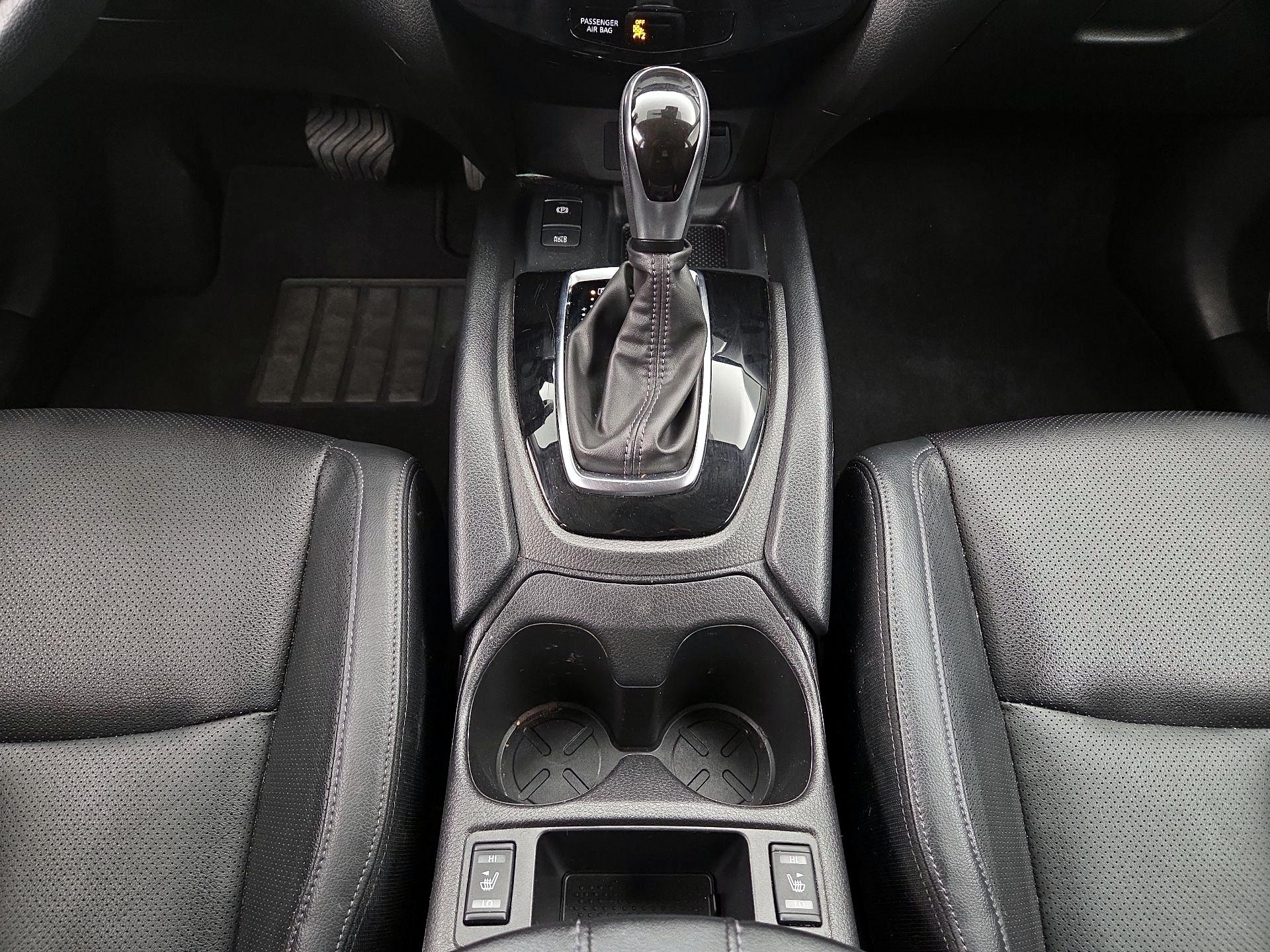 Thumbnail: 2022 Nissan Rogue Sport - 18