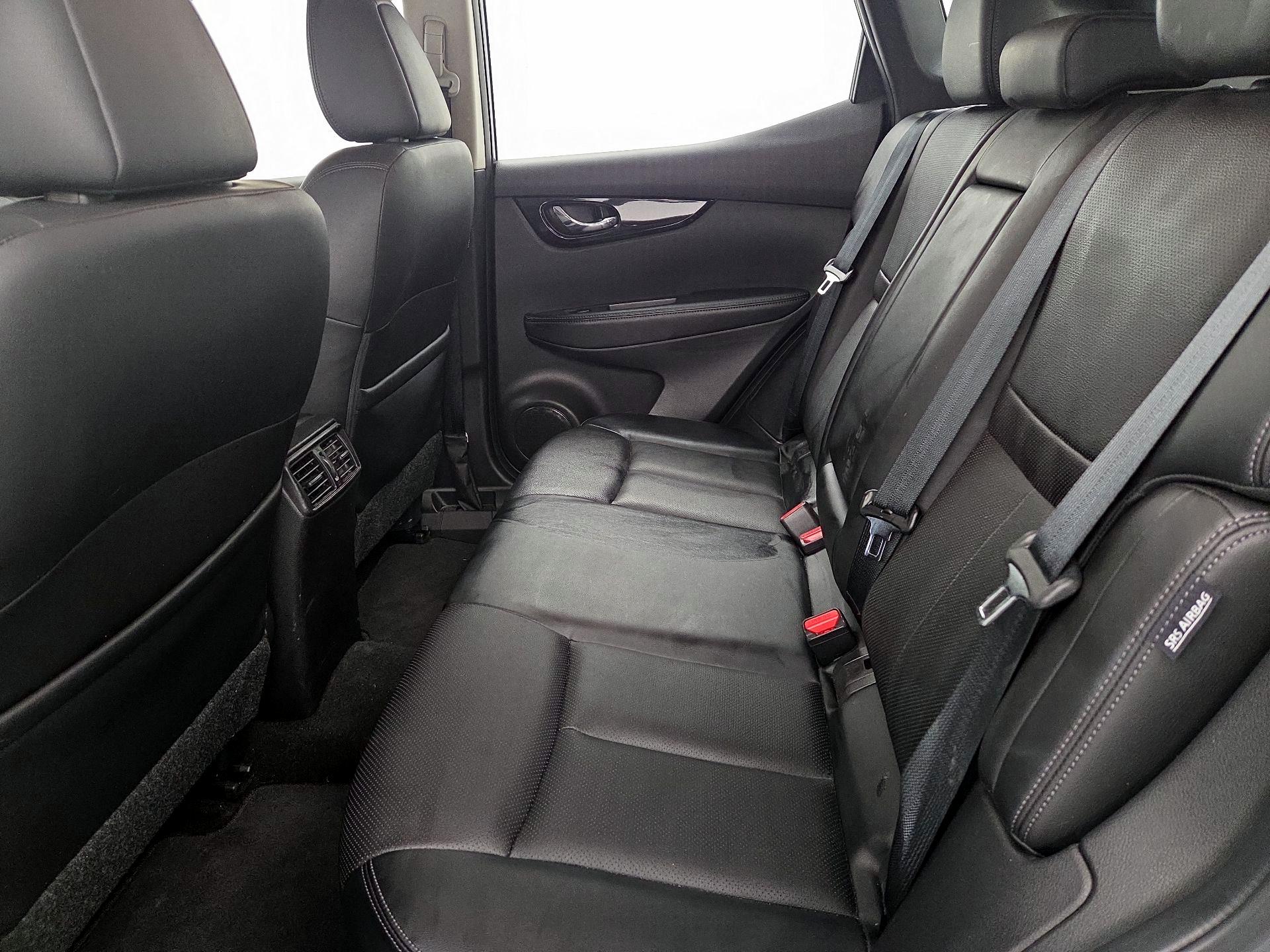 Thumbnail: 2022 Nissan Rogue Sport - 20