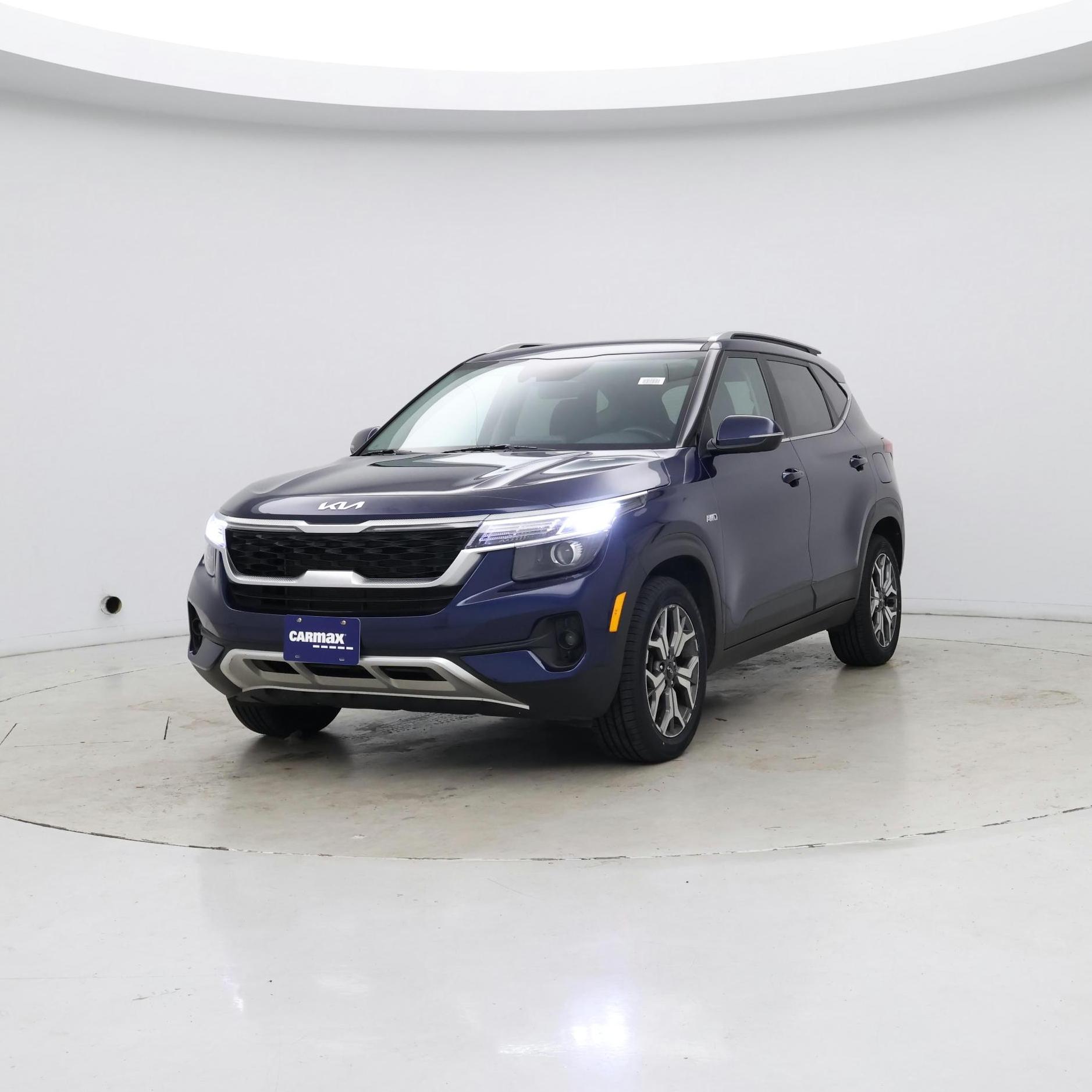 Thumbnail: 2023 Kia Seltos - 4