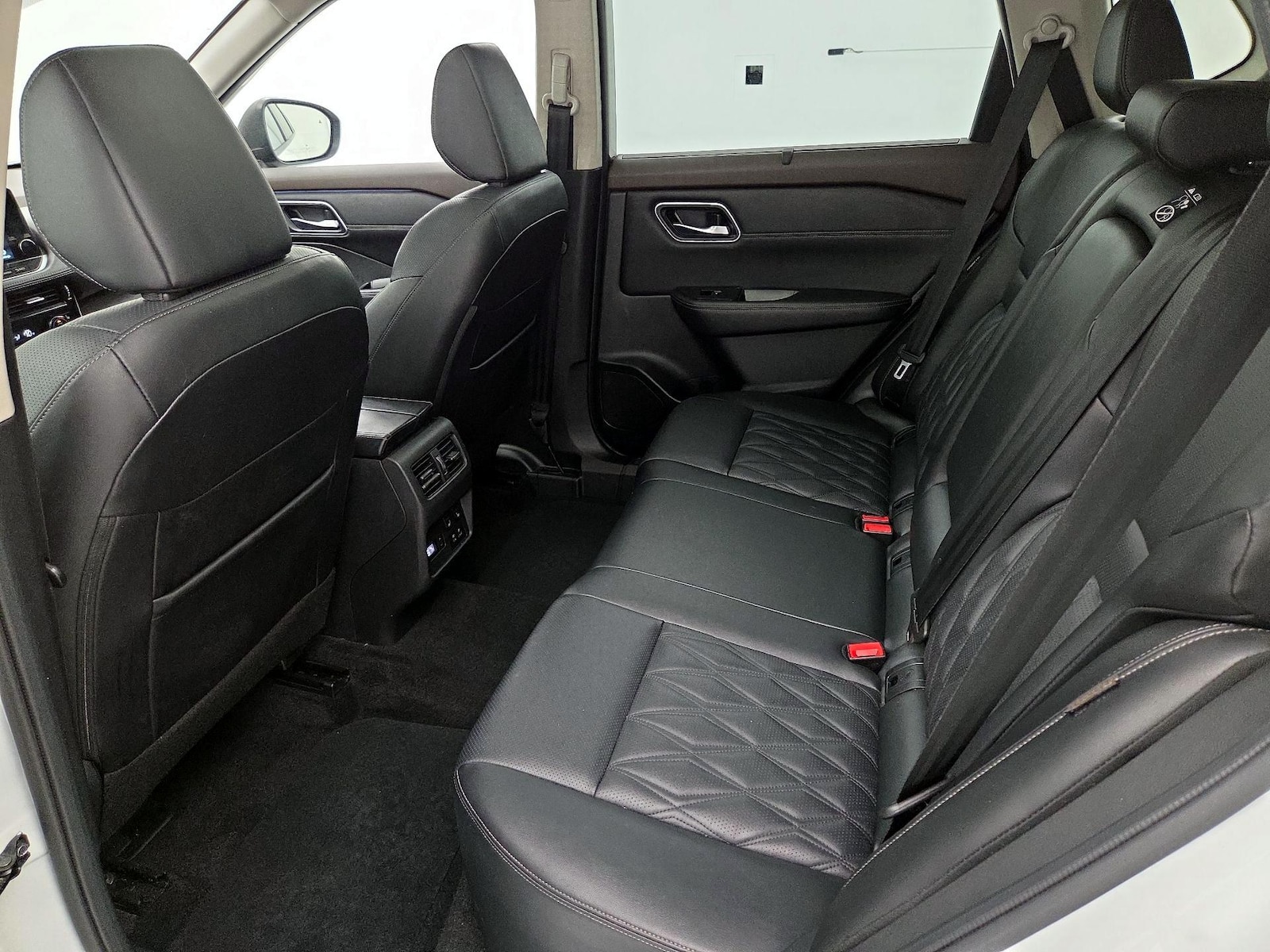 2023 Nissan Rogue Platinum - Photo 22