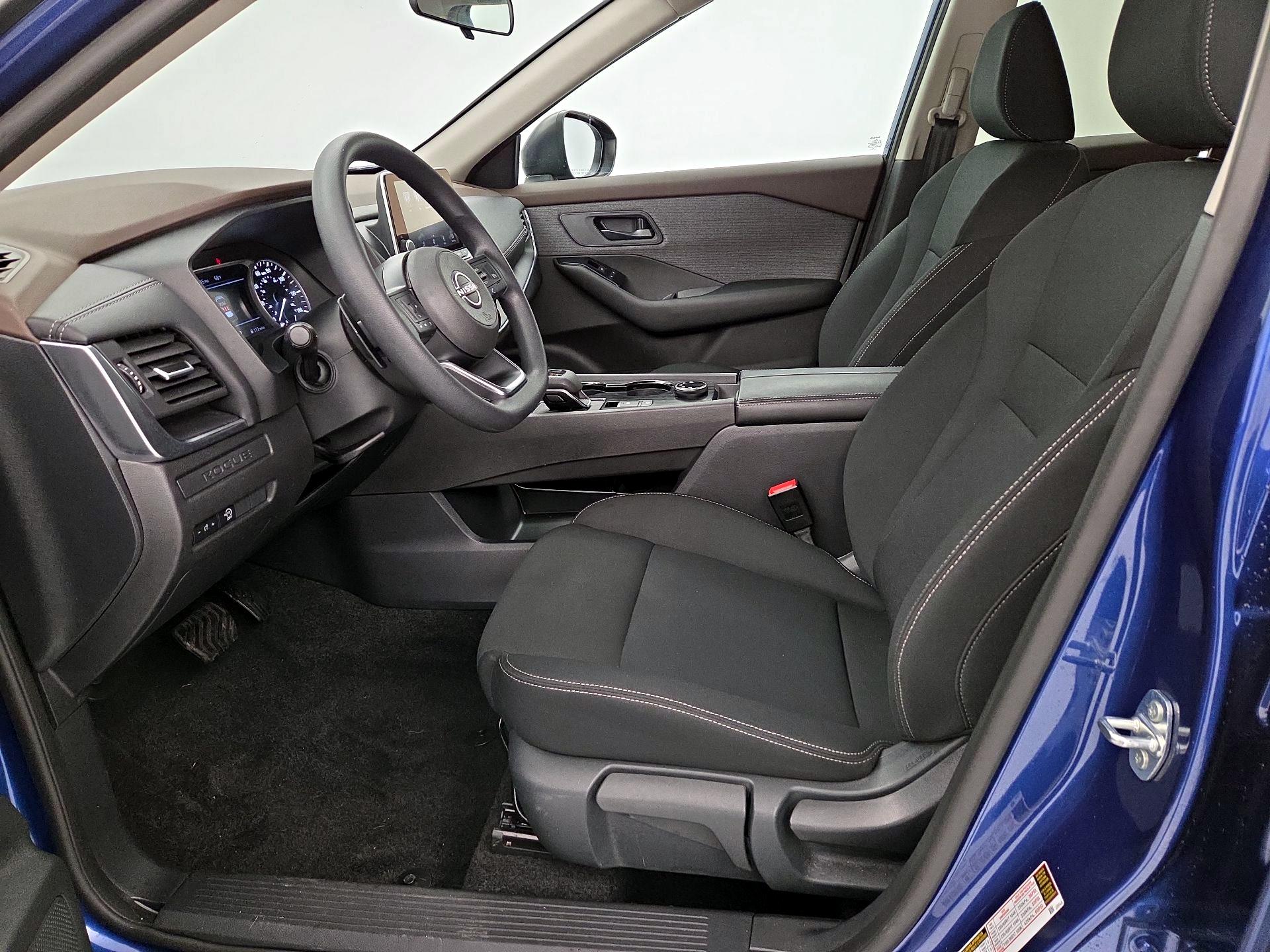 Thumbnail: 2023 Nissan Rogue - 11