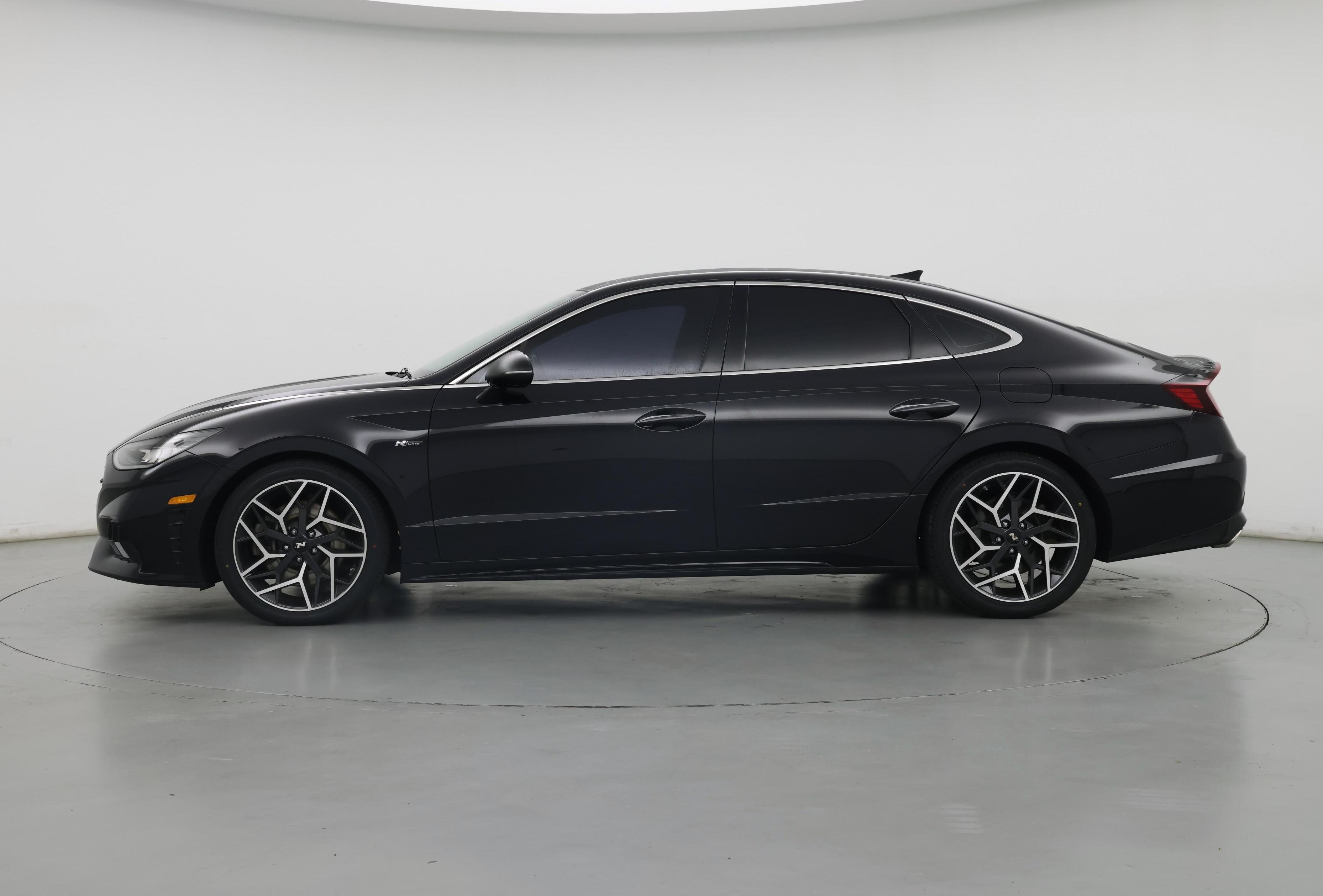 Thumbnail: 2023 Hyundai Sonata - 3