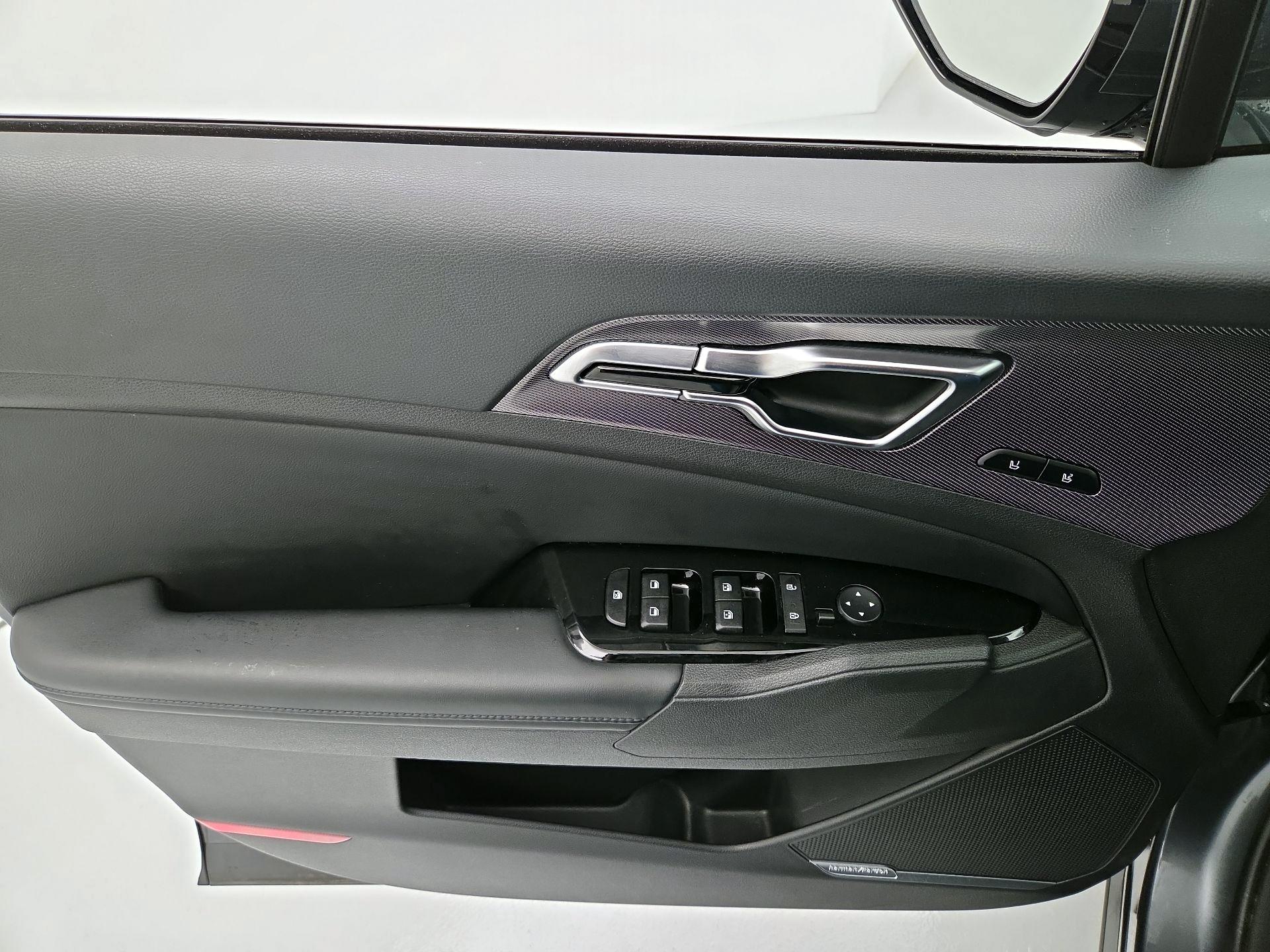Thumbnail: 2023 Kia Sportage - 12