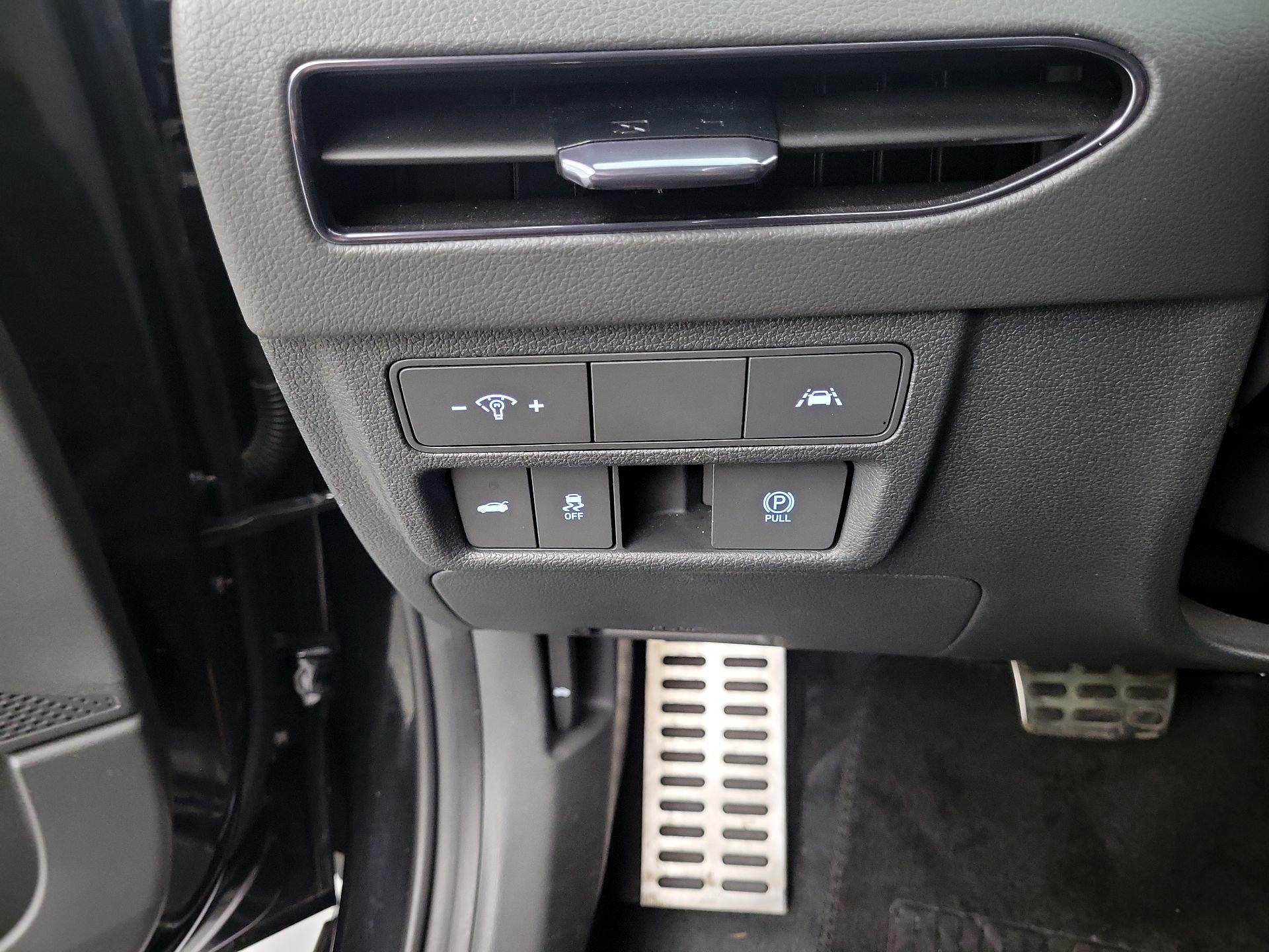 Thumbnail: 2023 Hyundai Sonata - 13