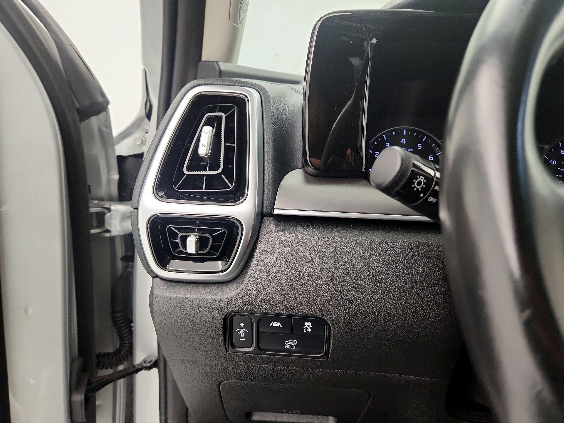 Thumbnail: 2022 Kia Sorento - 13