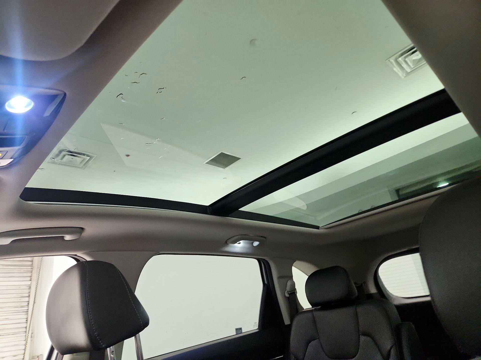 Thumbnail: 2022 Kia Sorento - 20