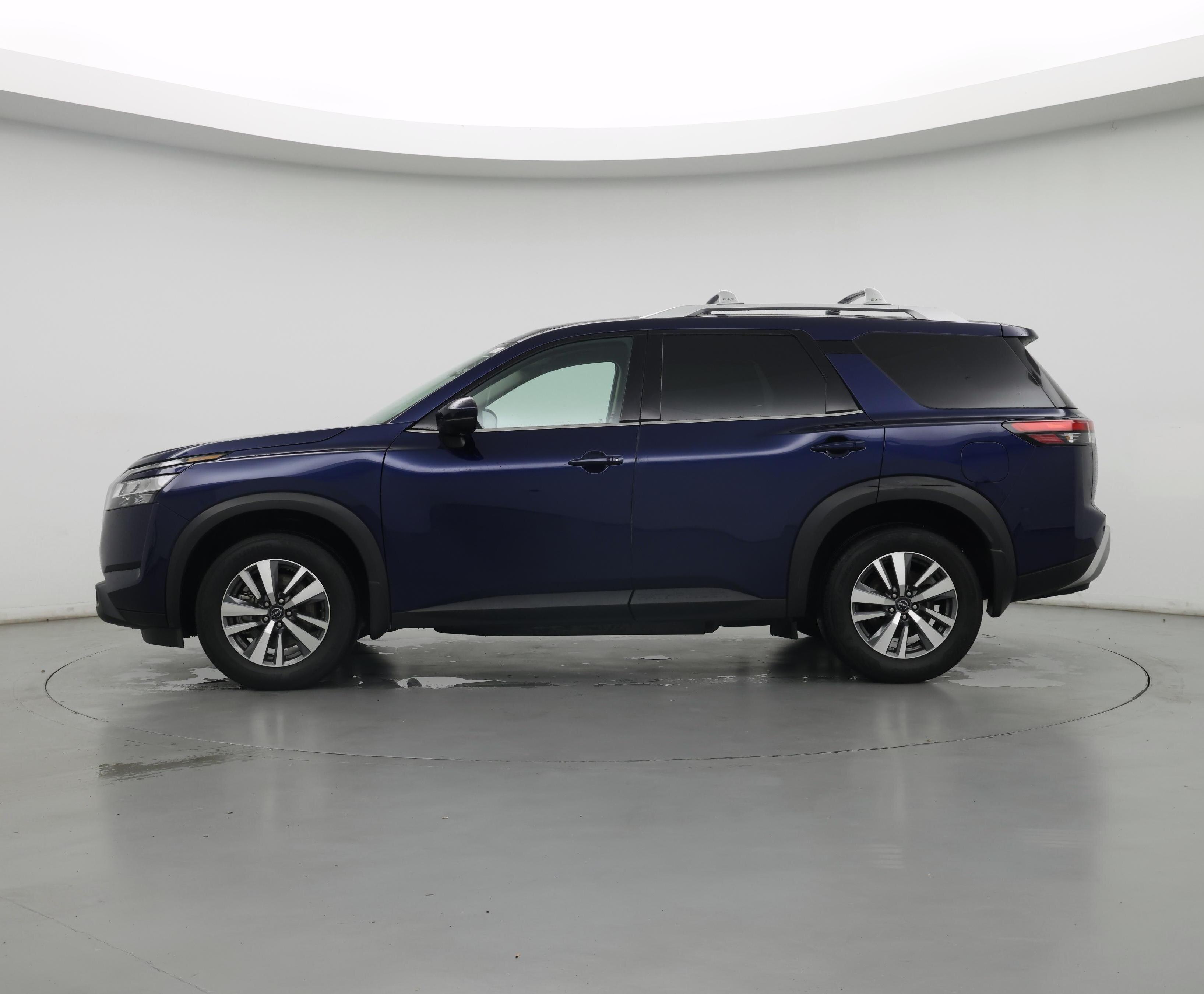 Thumbnail: 2024 Nissan Pathfinder - 3