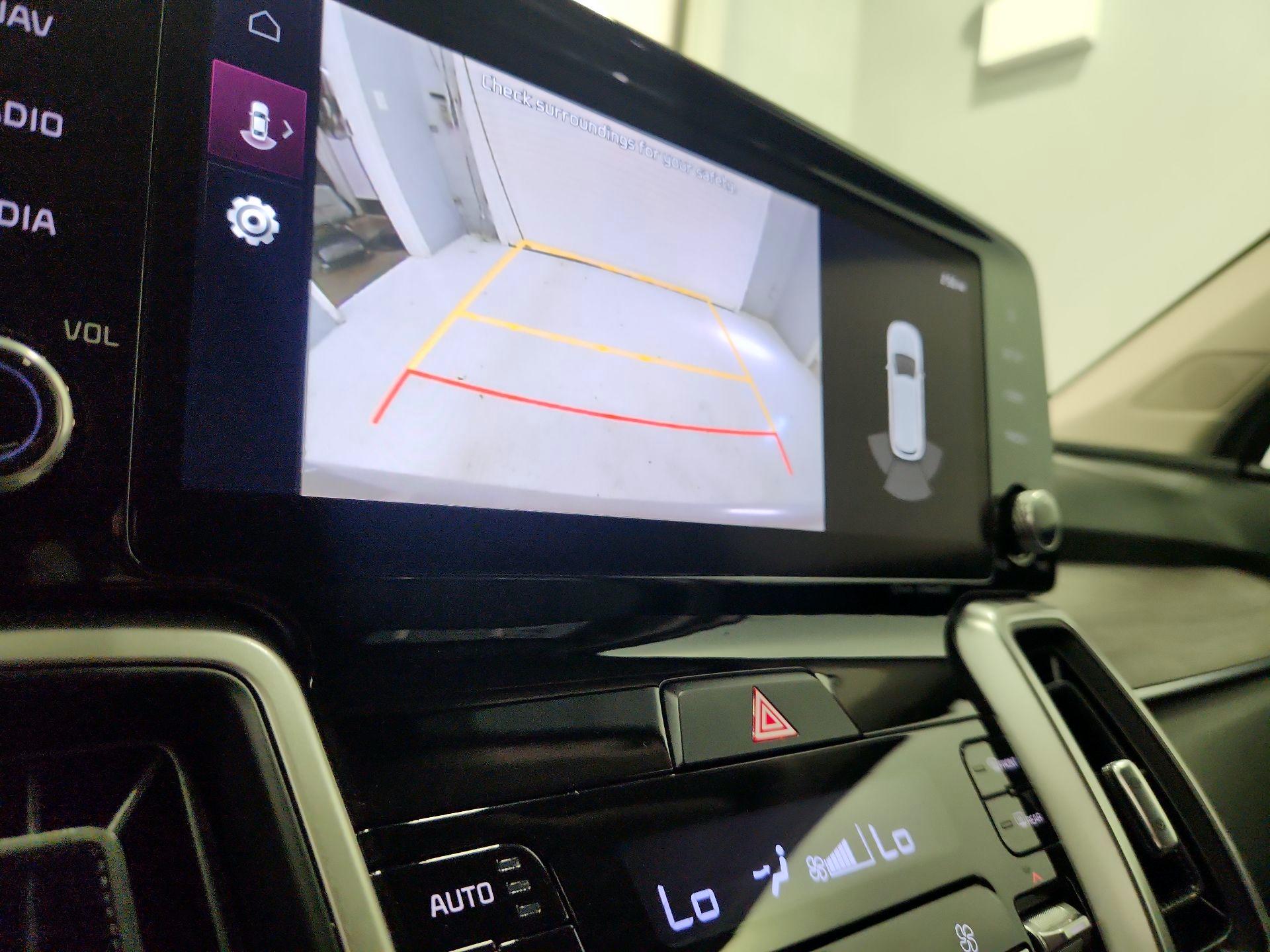 Thumbnail: 2022 Kia Sorento - 14