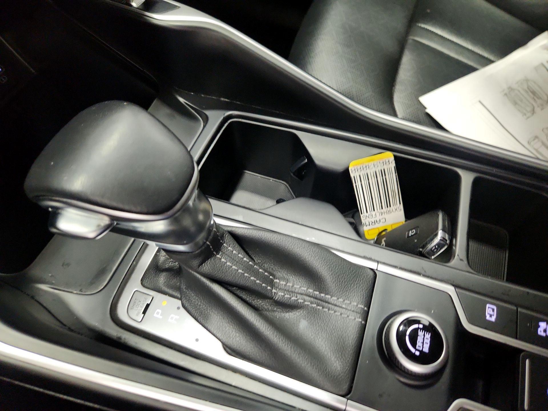 Thumbnail: 2022 Kia Sorento - 17