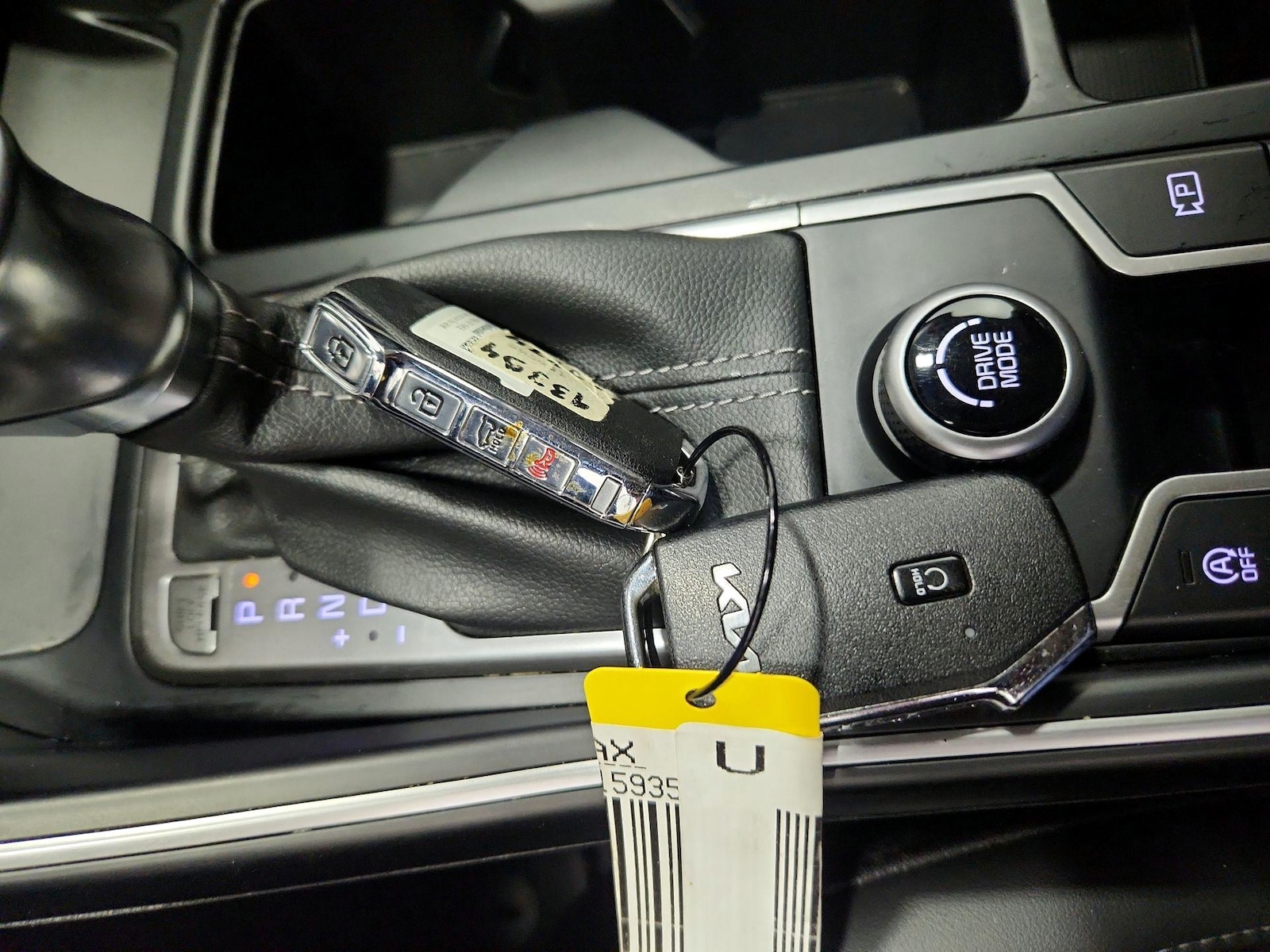 2022 Kia Sorento EX - Photo 23
